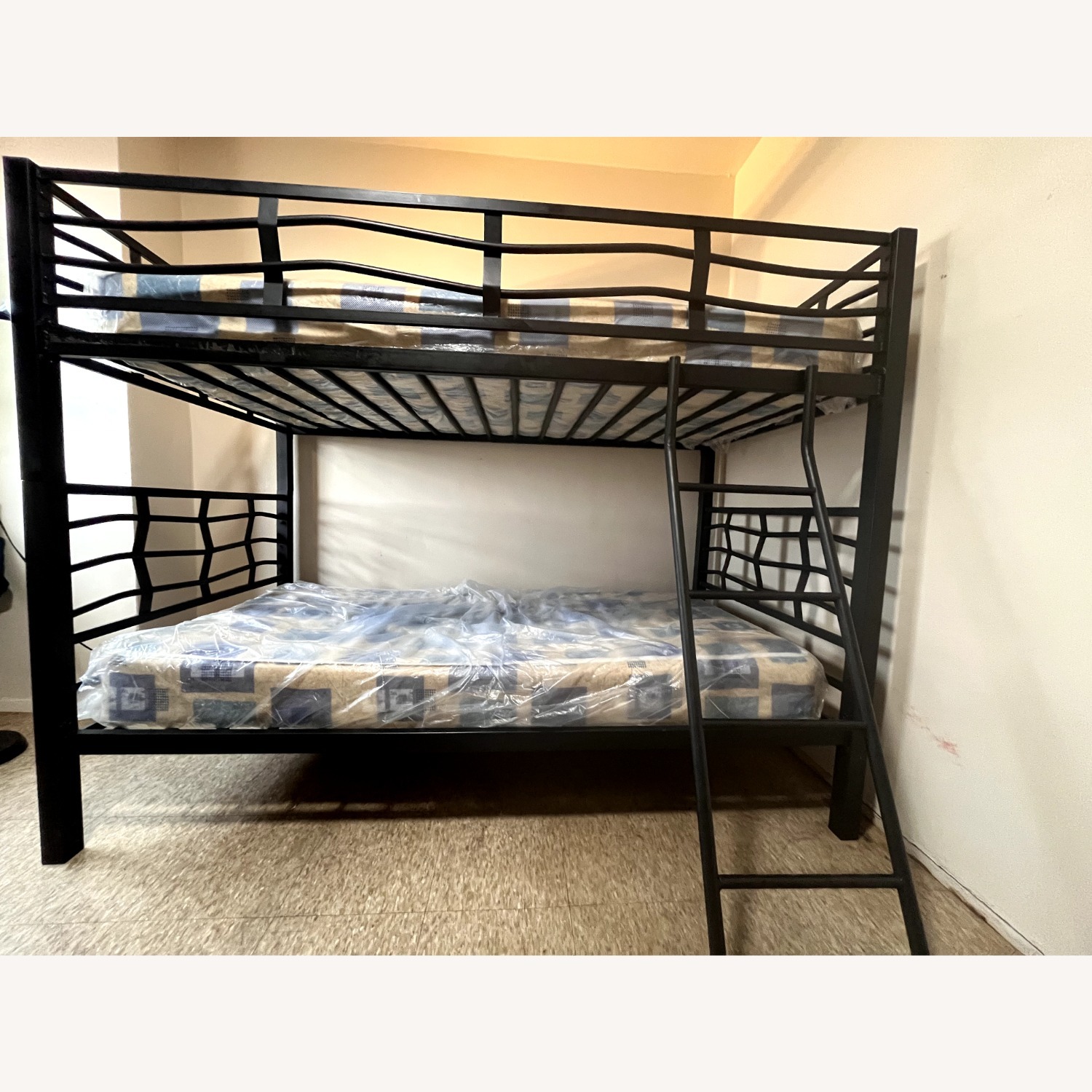 Twin-Star Home Black Metal Bunk Bed - image-7