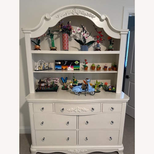 Used Bassett Baby Addison Dresser With Hutch for sale on AptDeco