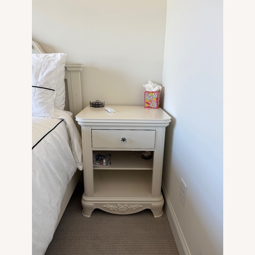 Used Bassett Addison White Wood Nightstands for sale on AptDeco