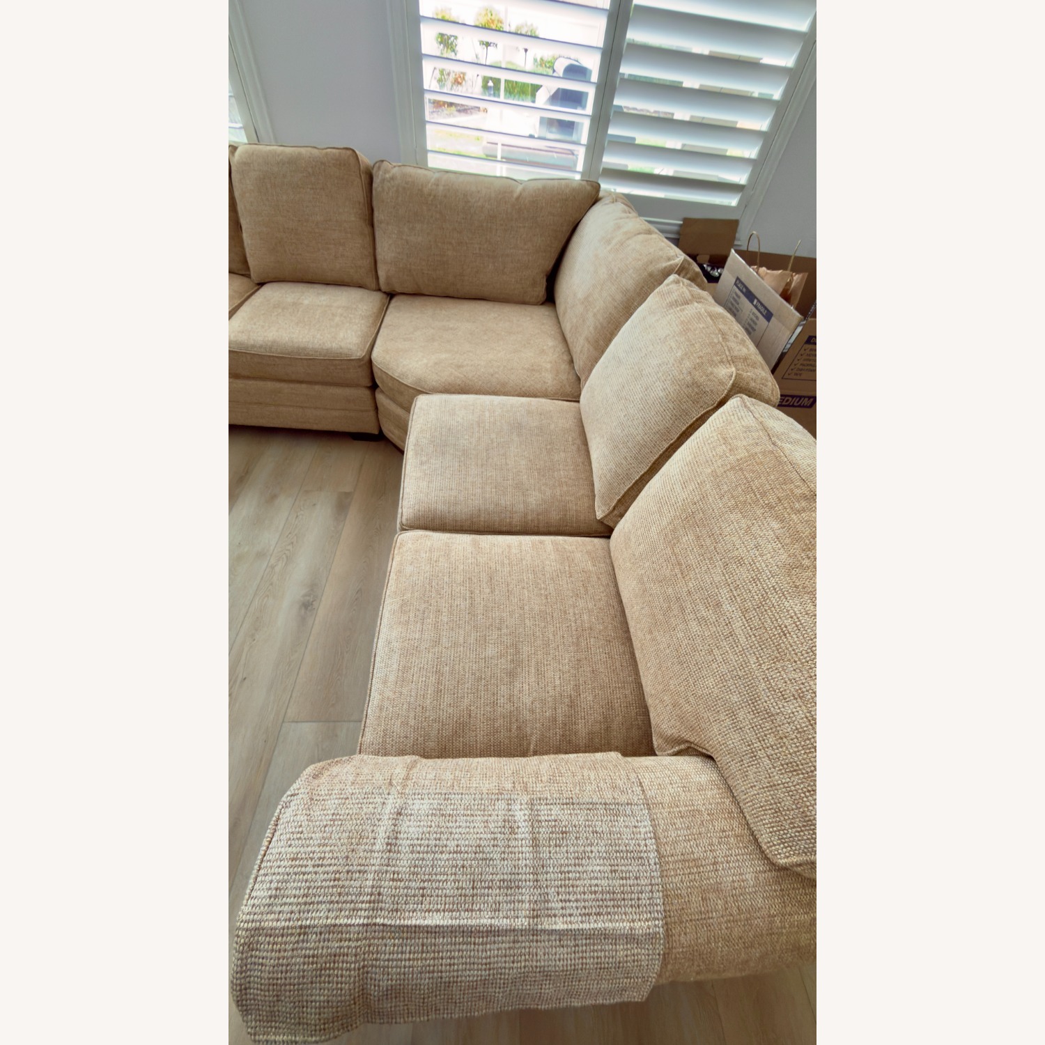 Bassett Natural Fabric 2 Piece Sectional - image-2