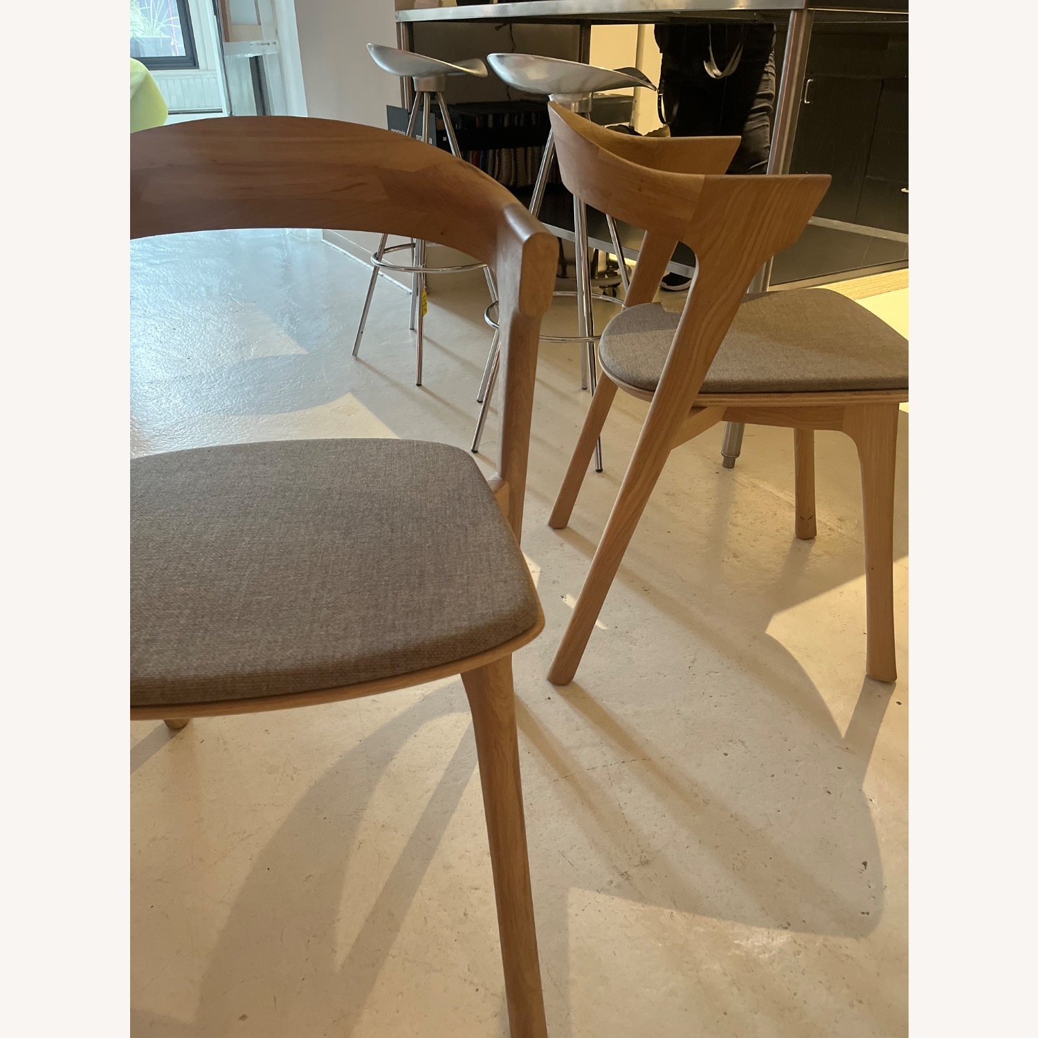 Natural Oak Wood W Seat Cushion - image-2