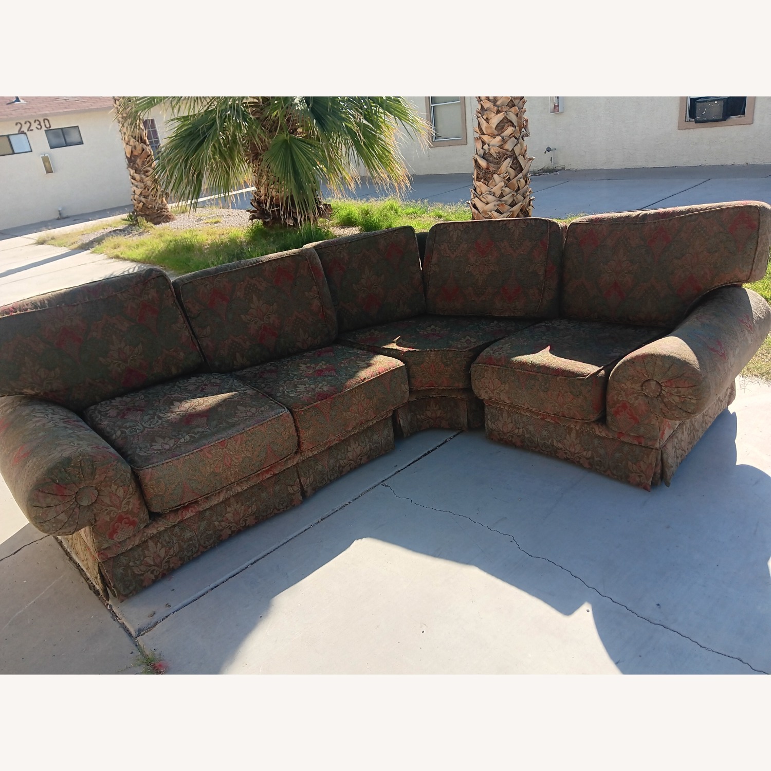 Vintage/Antique Green 3+ Piece Sectional - image-6