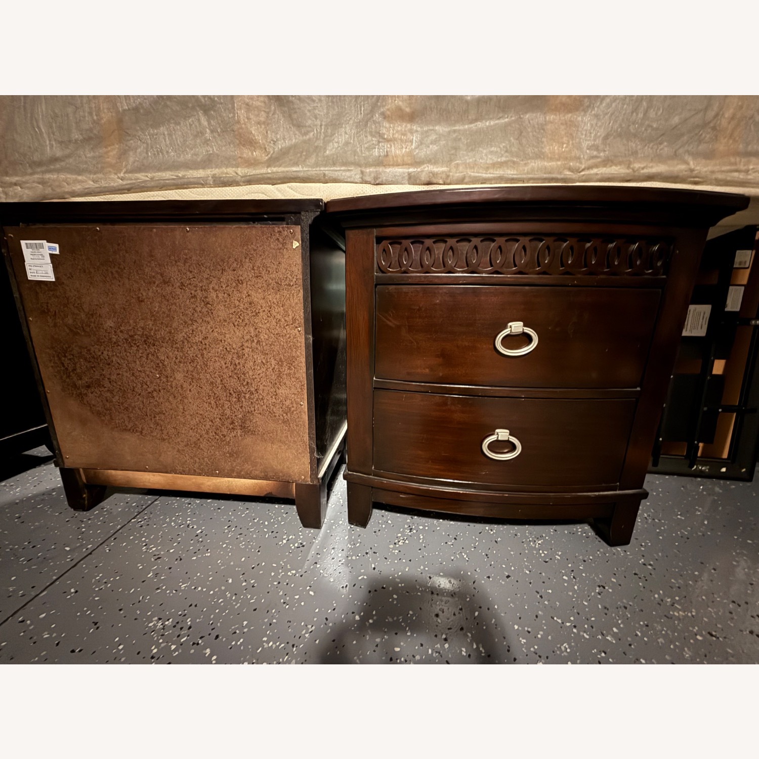 Rooms To Go Columbus Circle King Nightstands - image-3