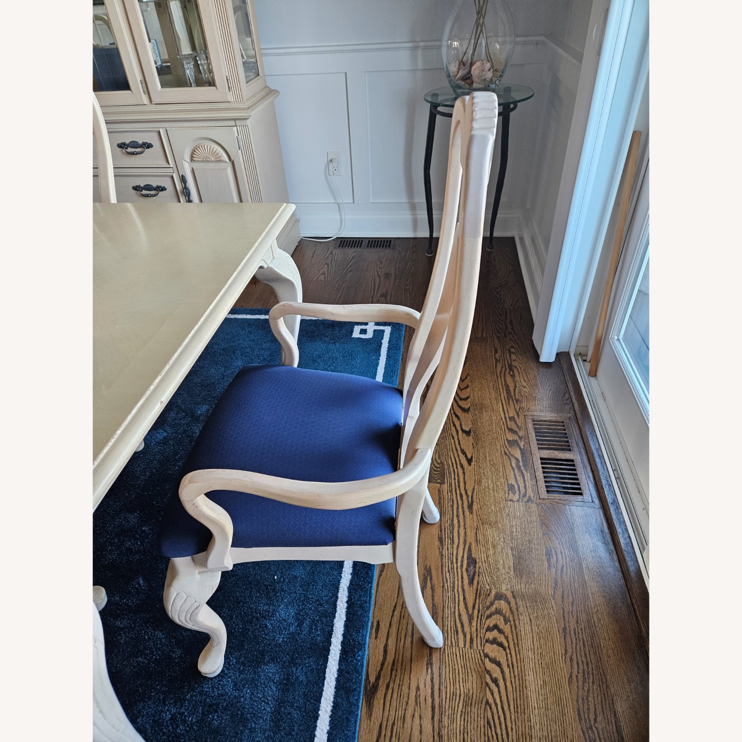 Stanley Endeavor Dining Room Set - image-2