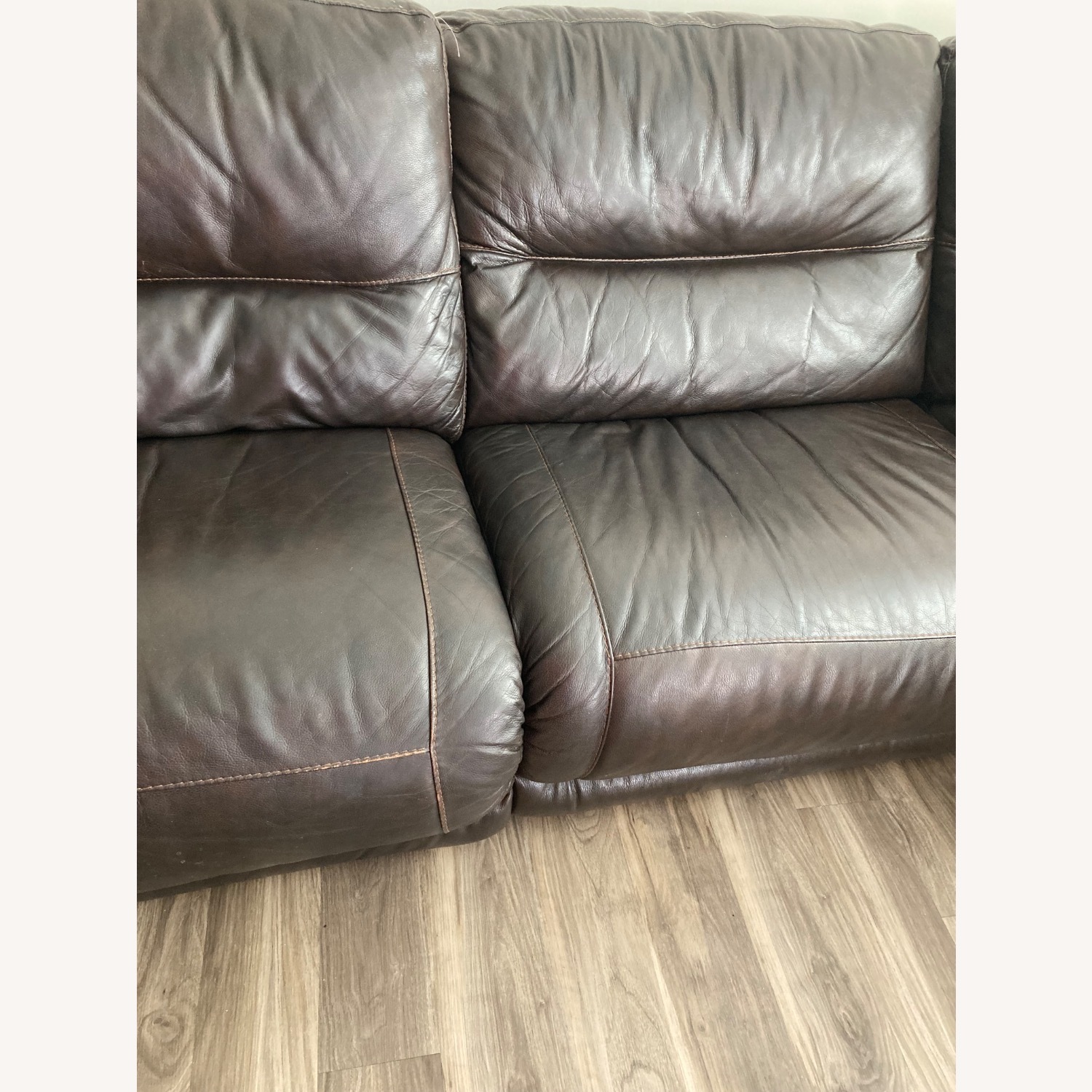 Macy's 6 Piece Leather Sectional - image-14