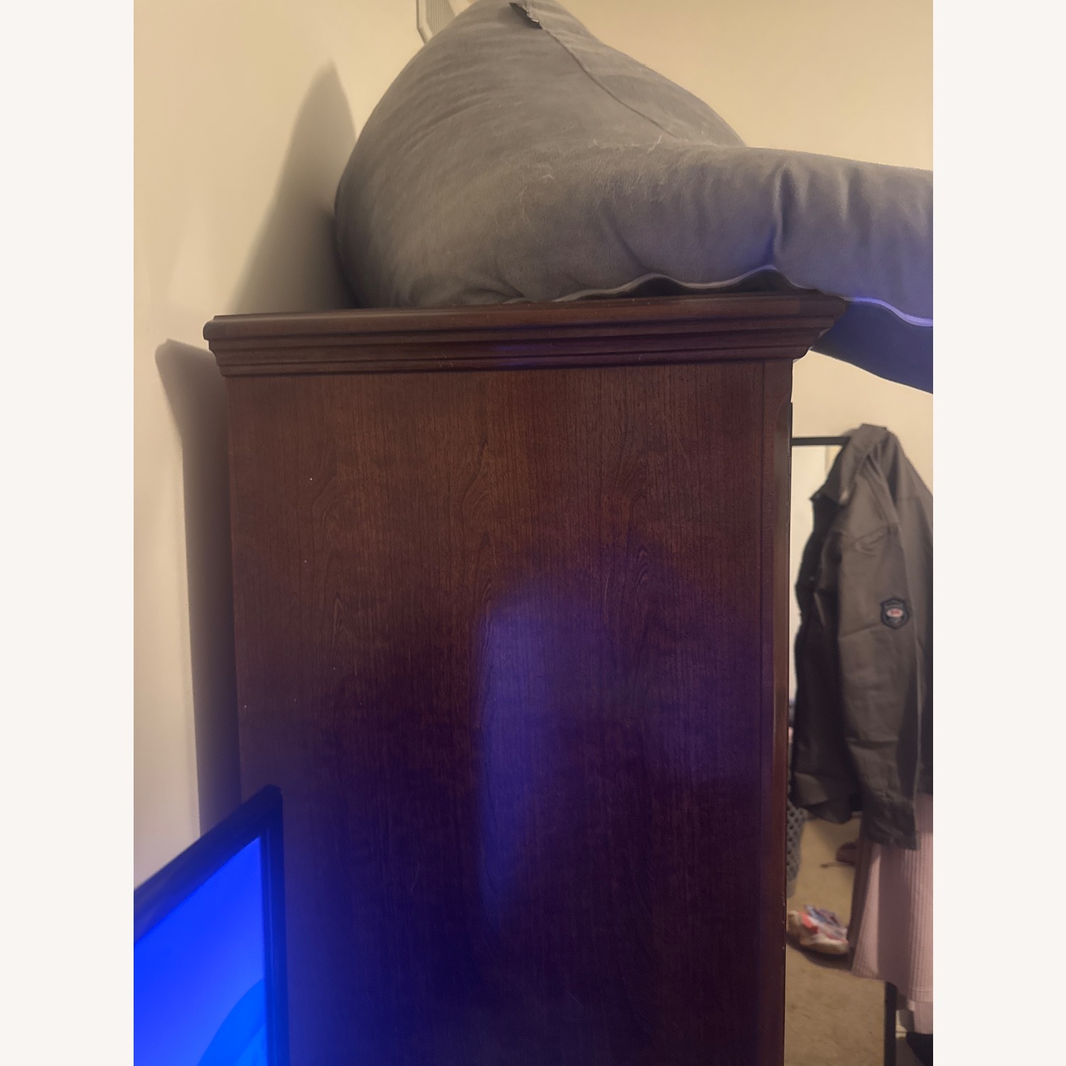 Bob's Discount Furniture Dresser - image-2