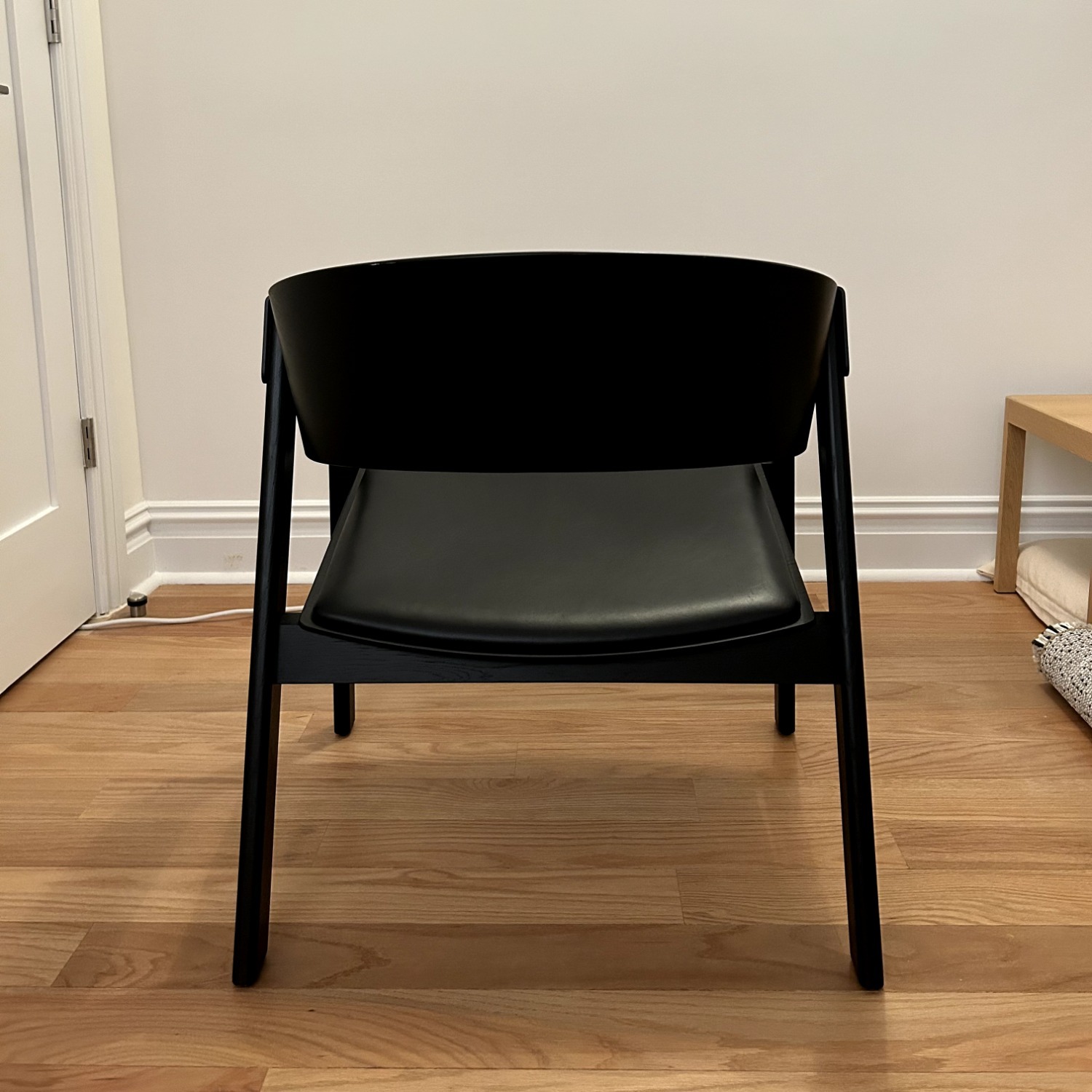 Muuto Cover Lounge Chair - Black leather/black - image-5