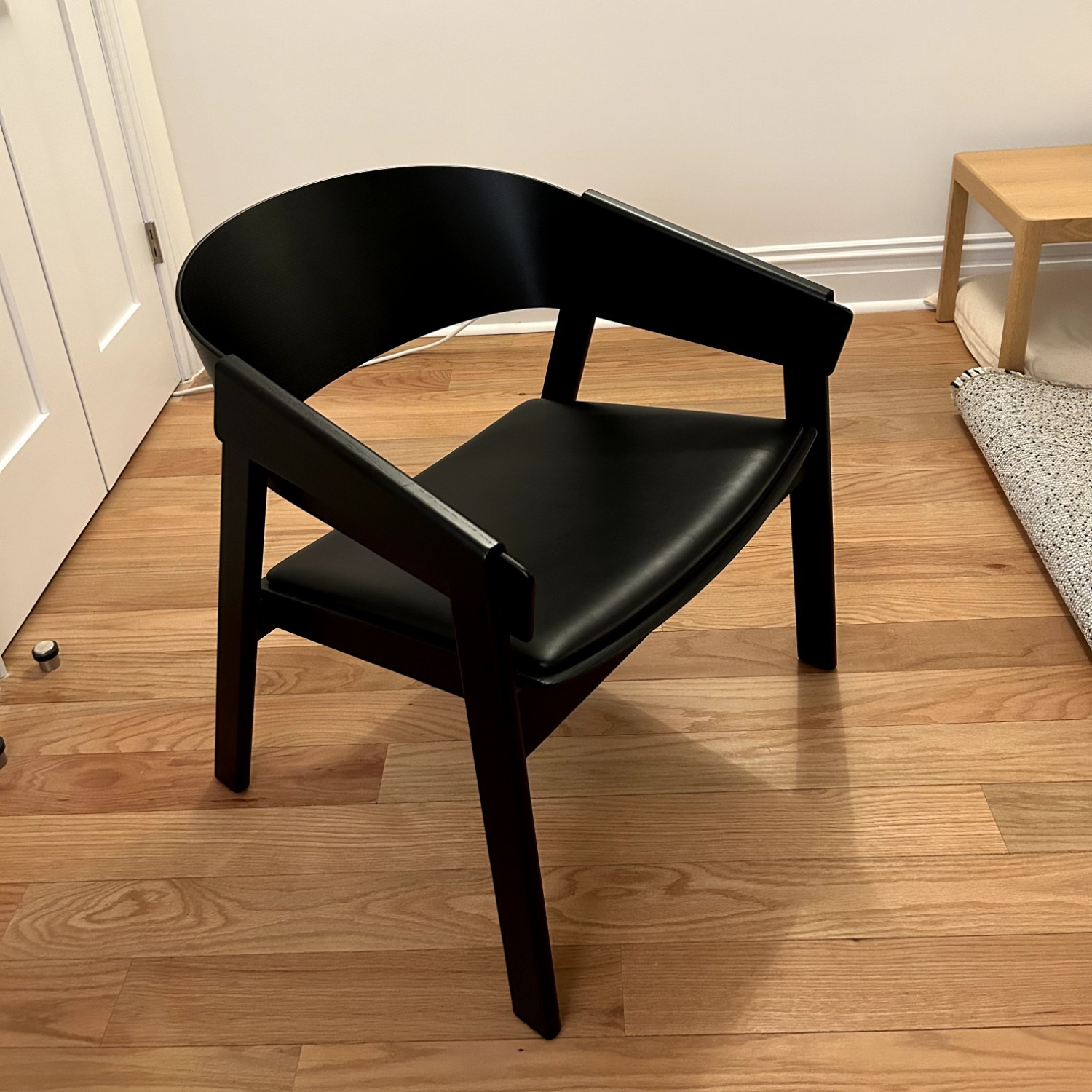 Muuto Cover Lounge Chair - Black leather/black - image-6