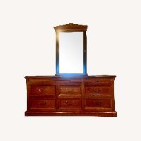 Ethan Allen Medallion 1990’s 9 Drawer Dresser