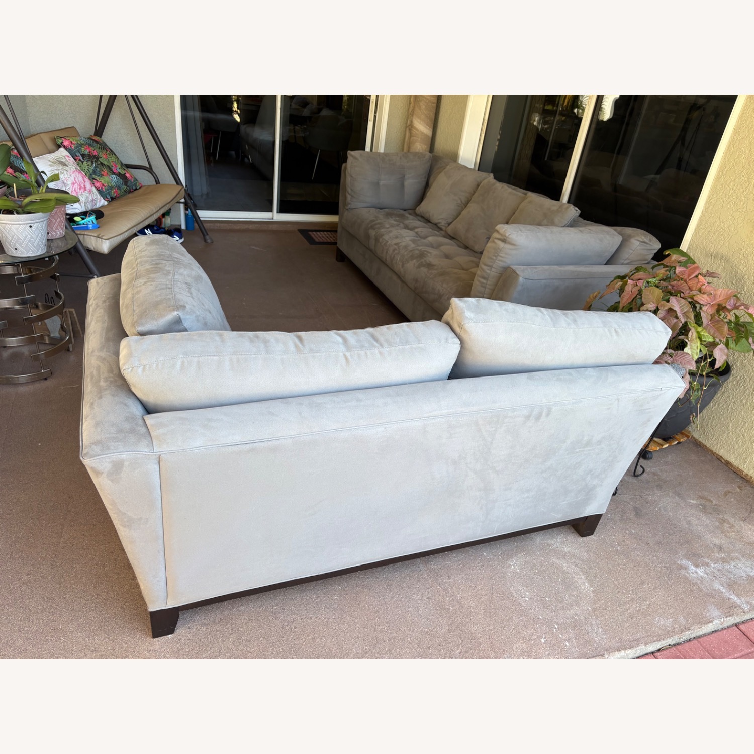 Rooms To Go Cindy Crawford Metropolis 2 pc Sectional - image-4