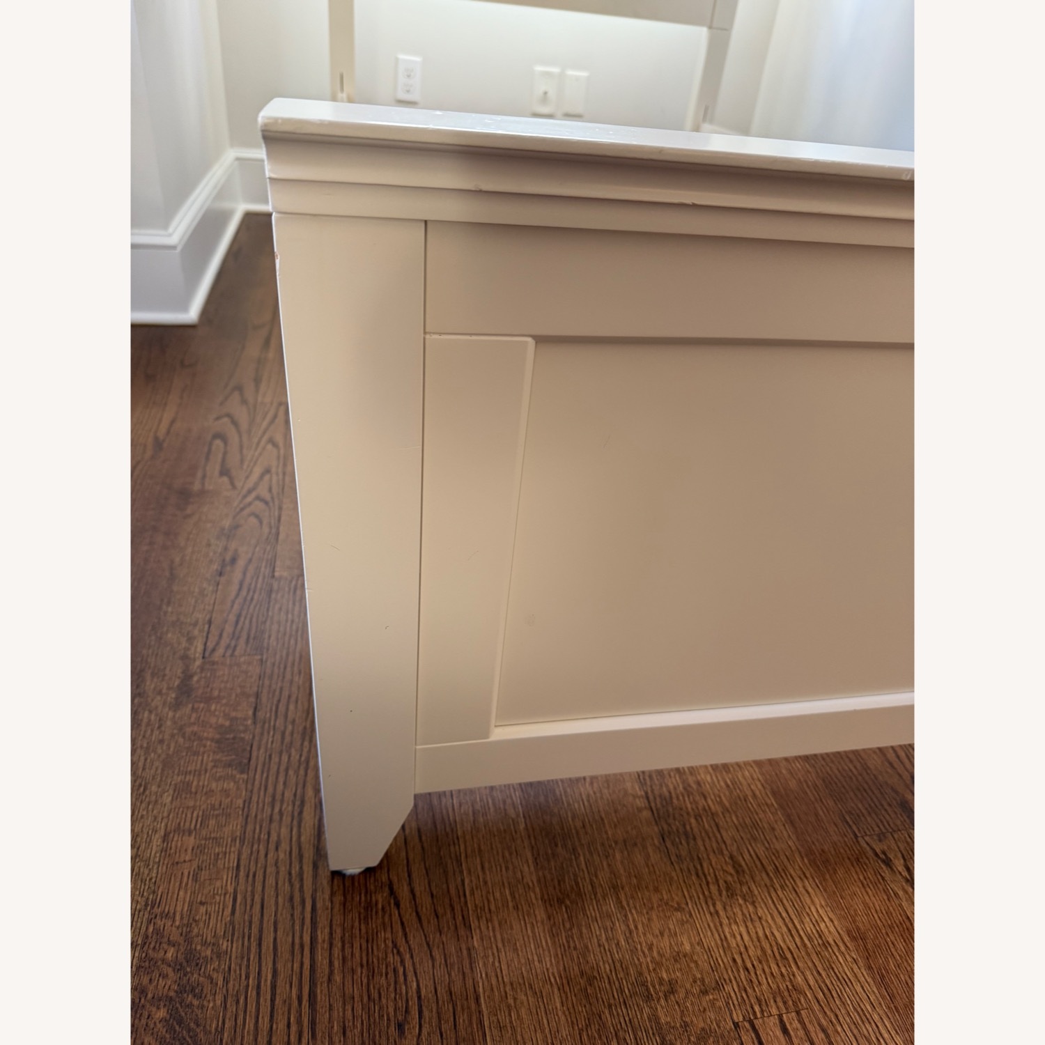Hapmton Bed White Wood Twin Bed - image-3