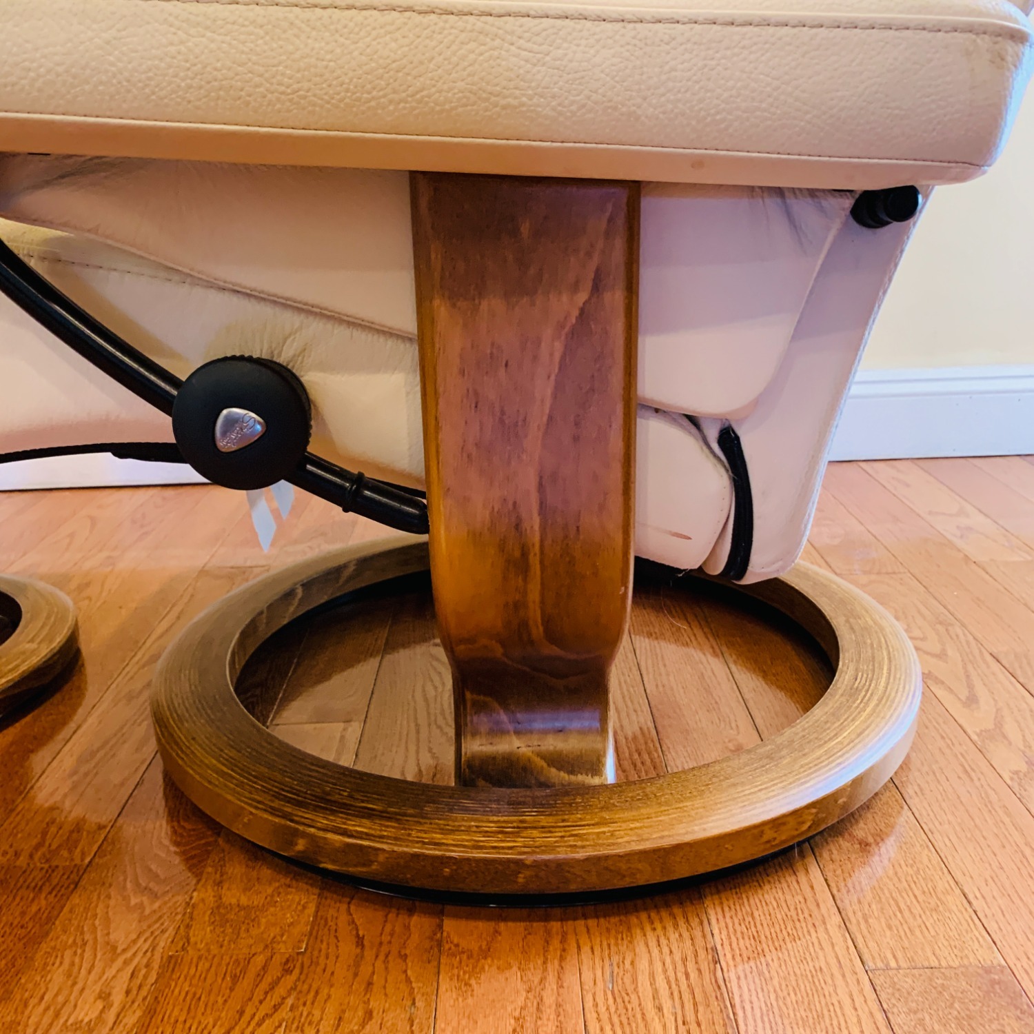 Vintage Ekornes Stressless Chair & Ottoman  - image-16