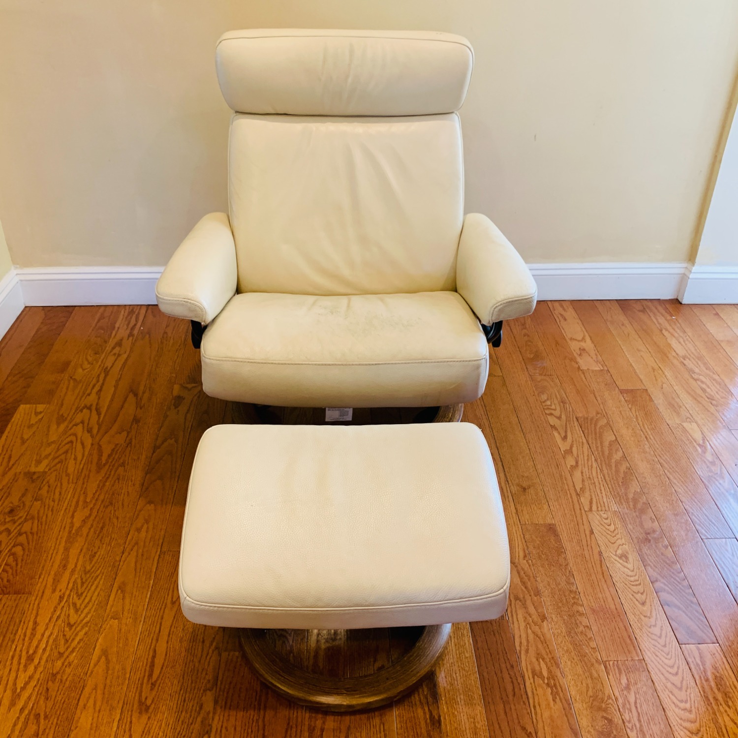 Vintage Ekornes Stressless Chair & Ottoman  - image-2