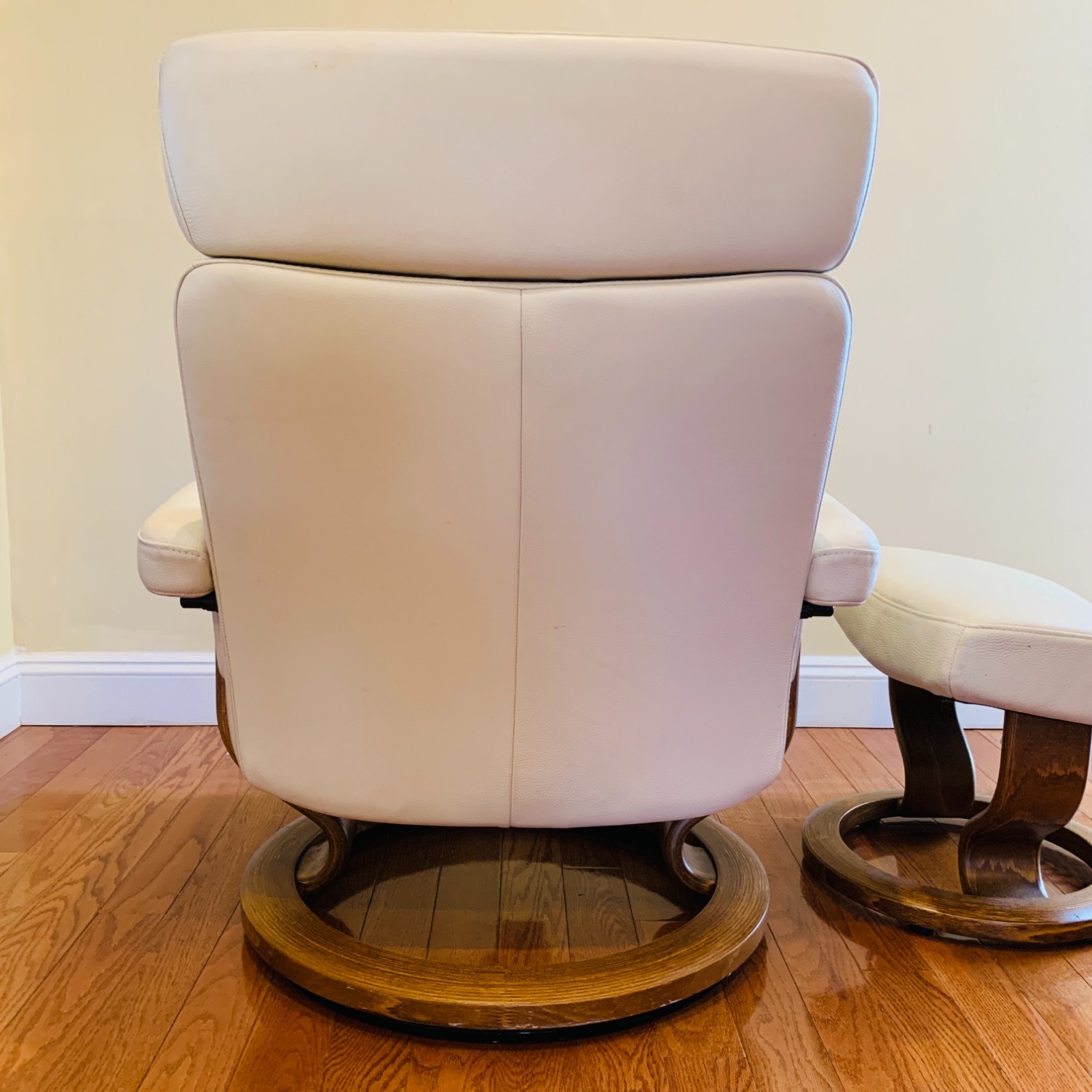 Vintage Ekornes Stressless Chair & Ottoman  - image-13