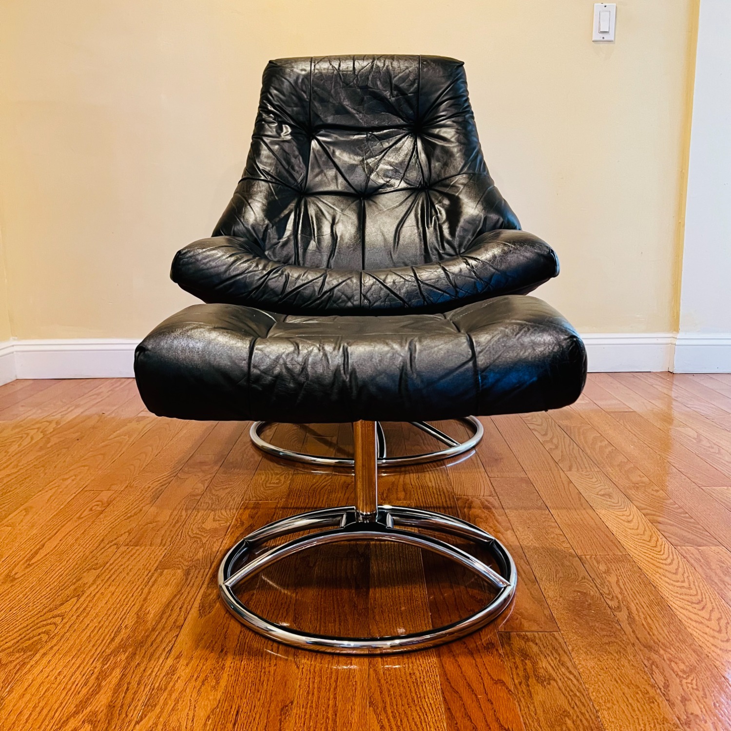 Vintage Ekornes Stressless Recliner - image-18