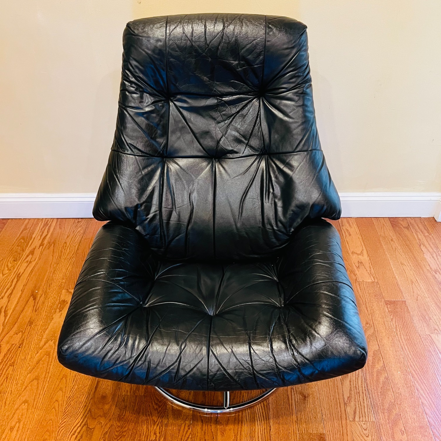 Vintage Ekornes Stressless Recliner - image-15