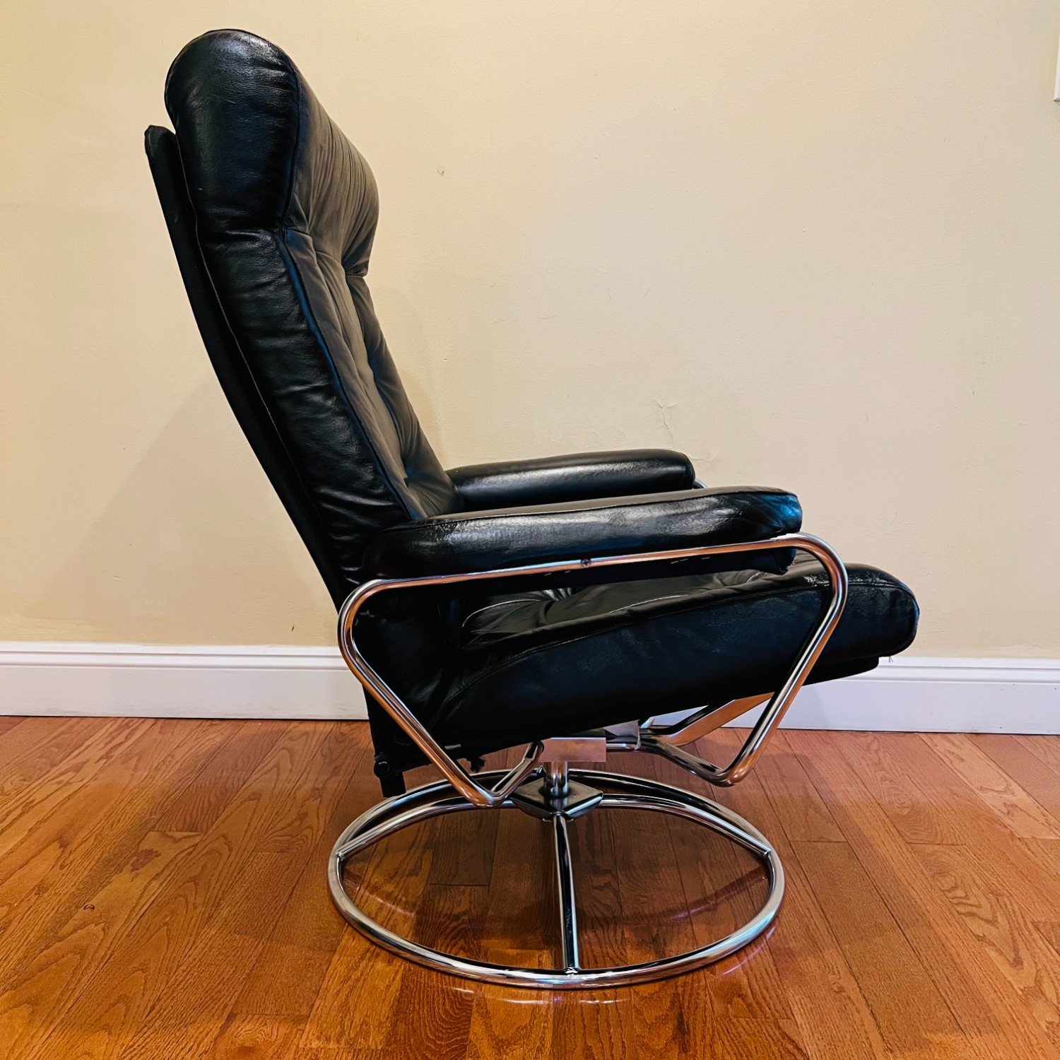 Vintage Plycraft Lounge Chair & Ottoman - image-8