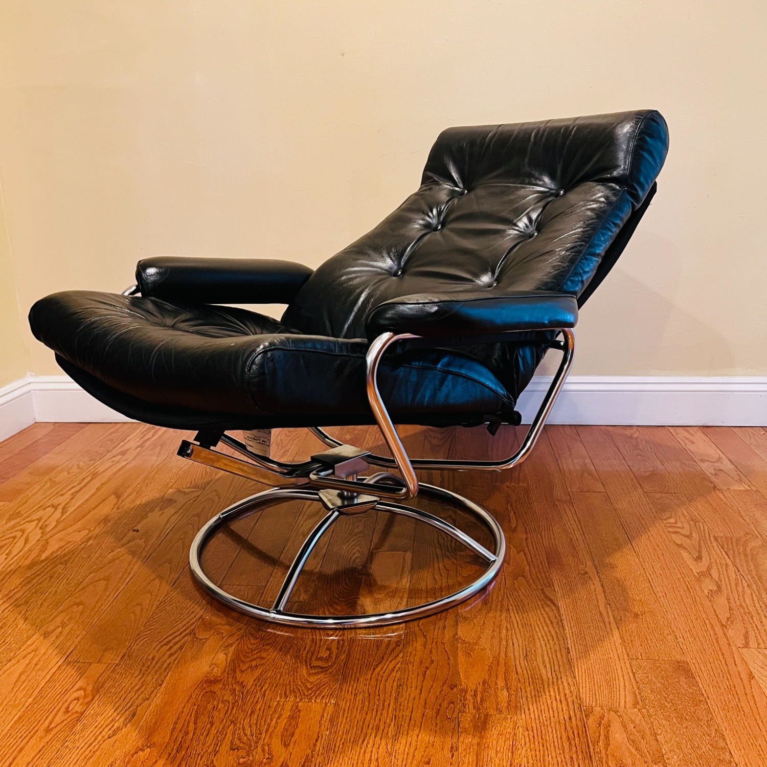 Vintage Plycraft Lounge Chair & Ottoman - image-20