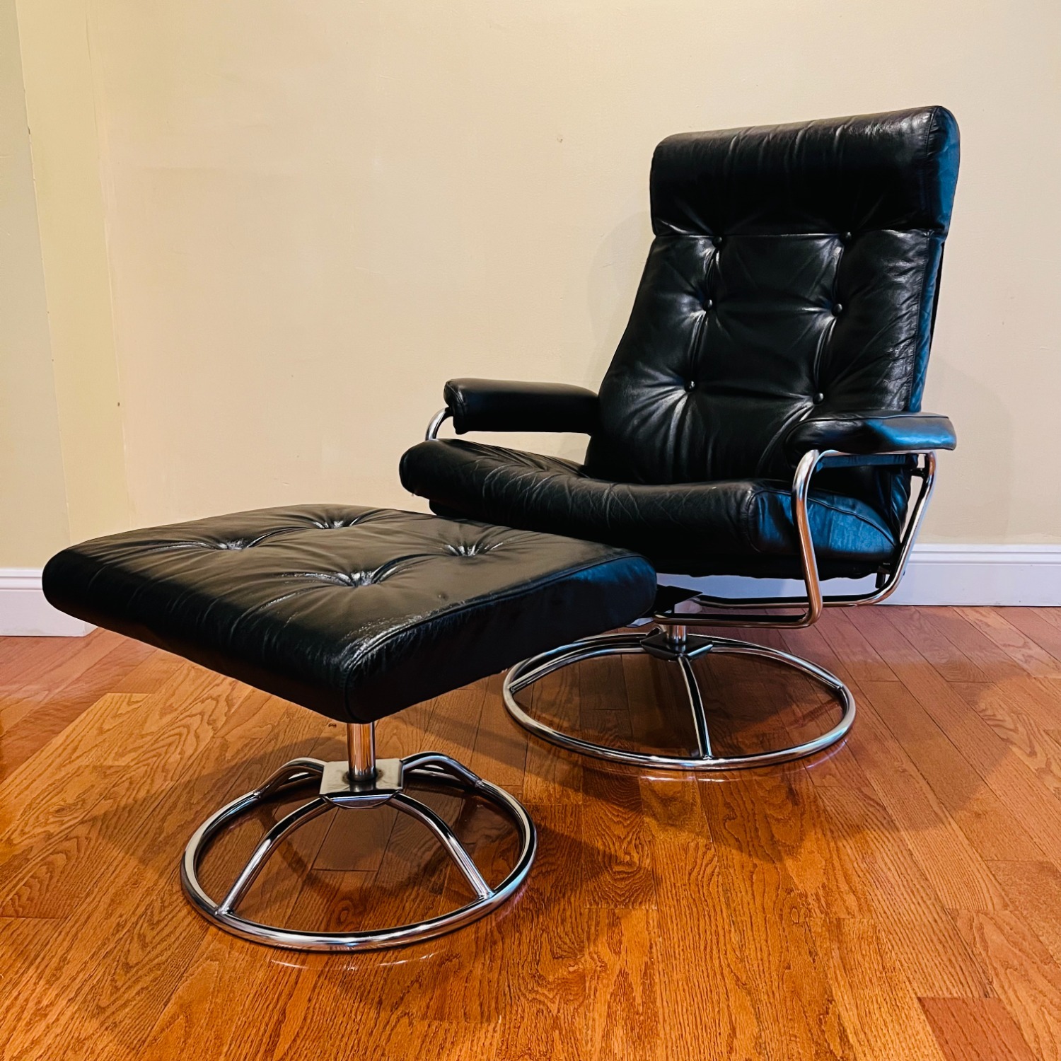 Vintage Plycraft Lounge Chair & Ottoman - image-18