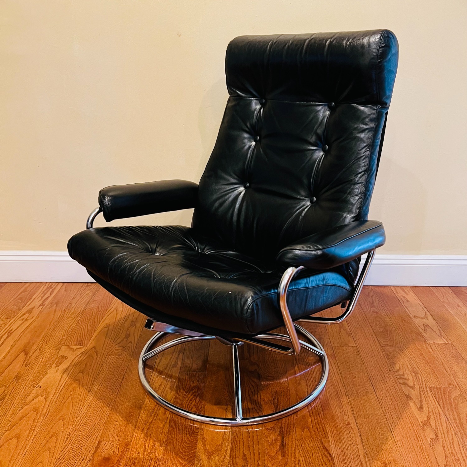 Vintage Plycraft Lounge Chair & Ottoman - image-12