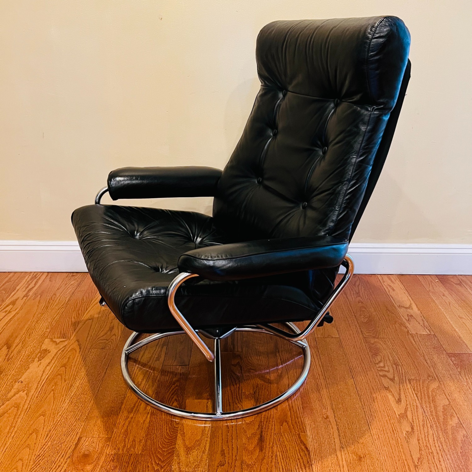 Vintage Plycraft Lounge Chair & Ottoman - image-11