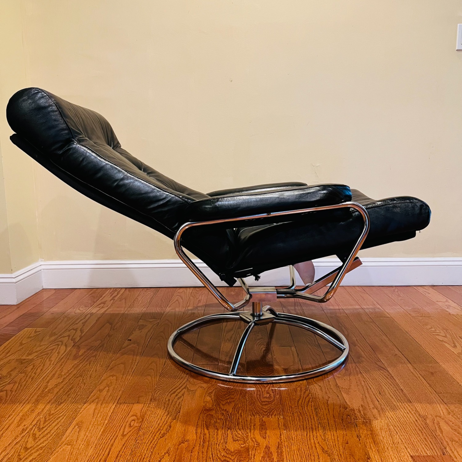 Vintage Plycraft Lounge Chair & Ottoman - image-23