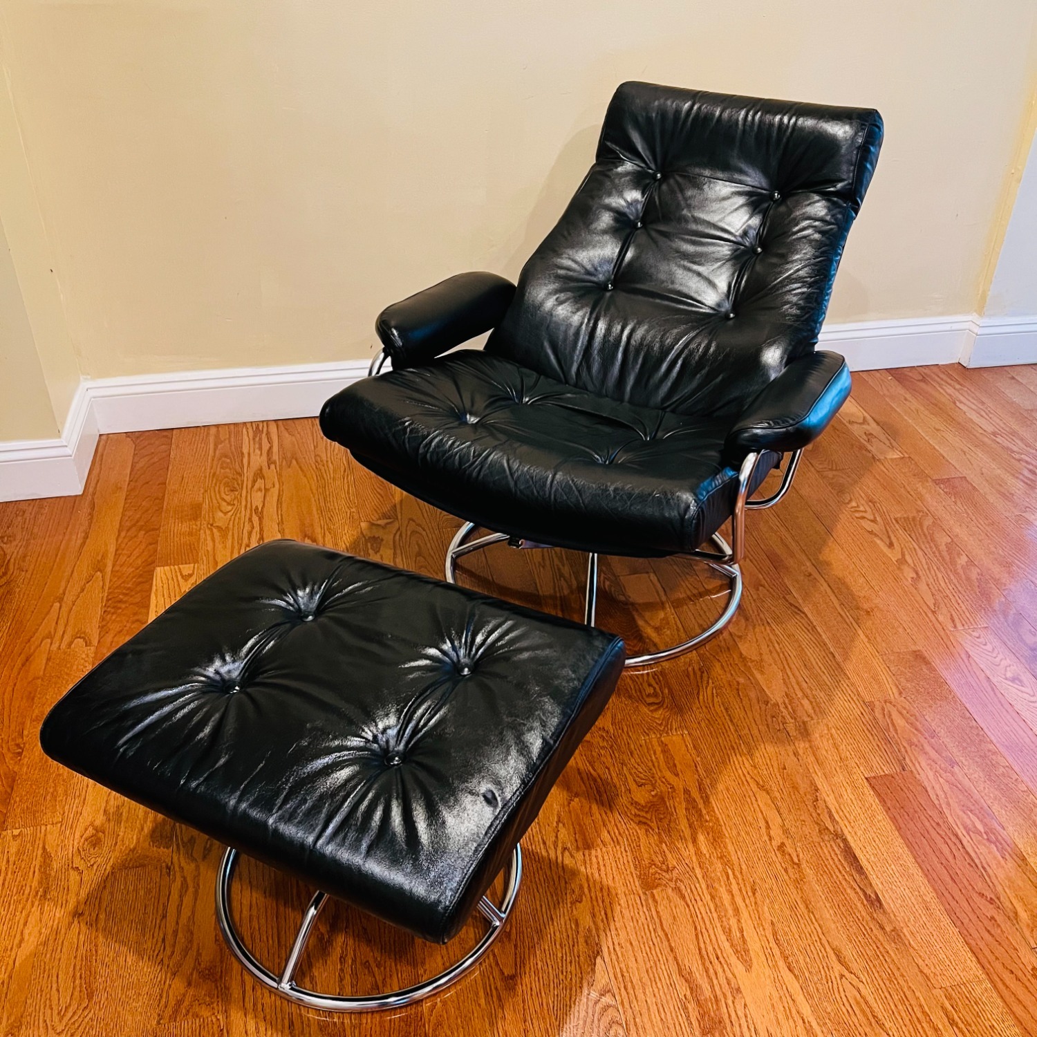 Vintage Plycraft Lounge Chair & Ottoman - image-19