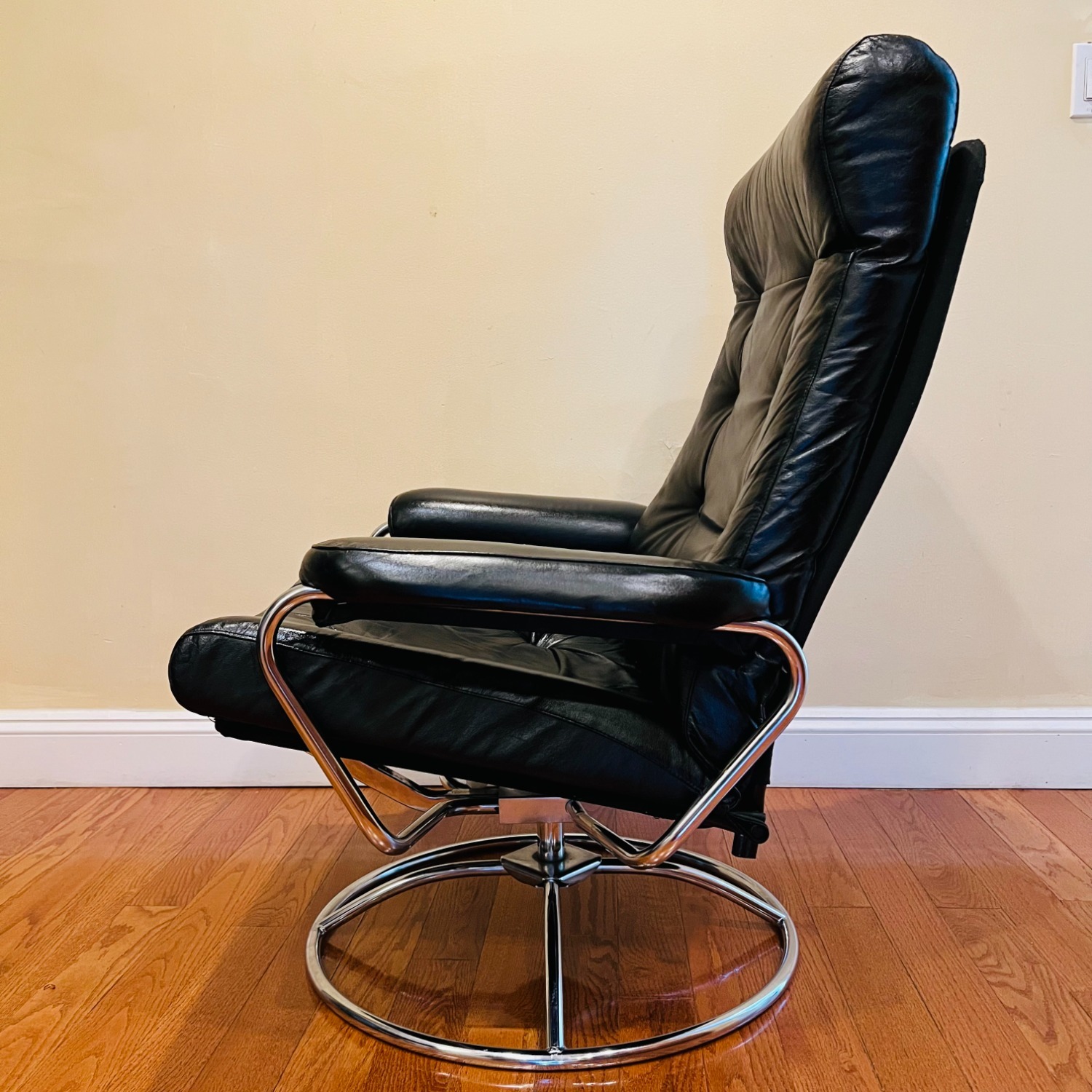 Vintage Plycraft Lounge Chair & Ottoman - image-6