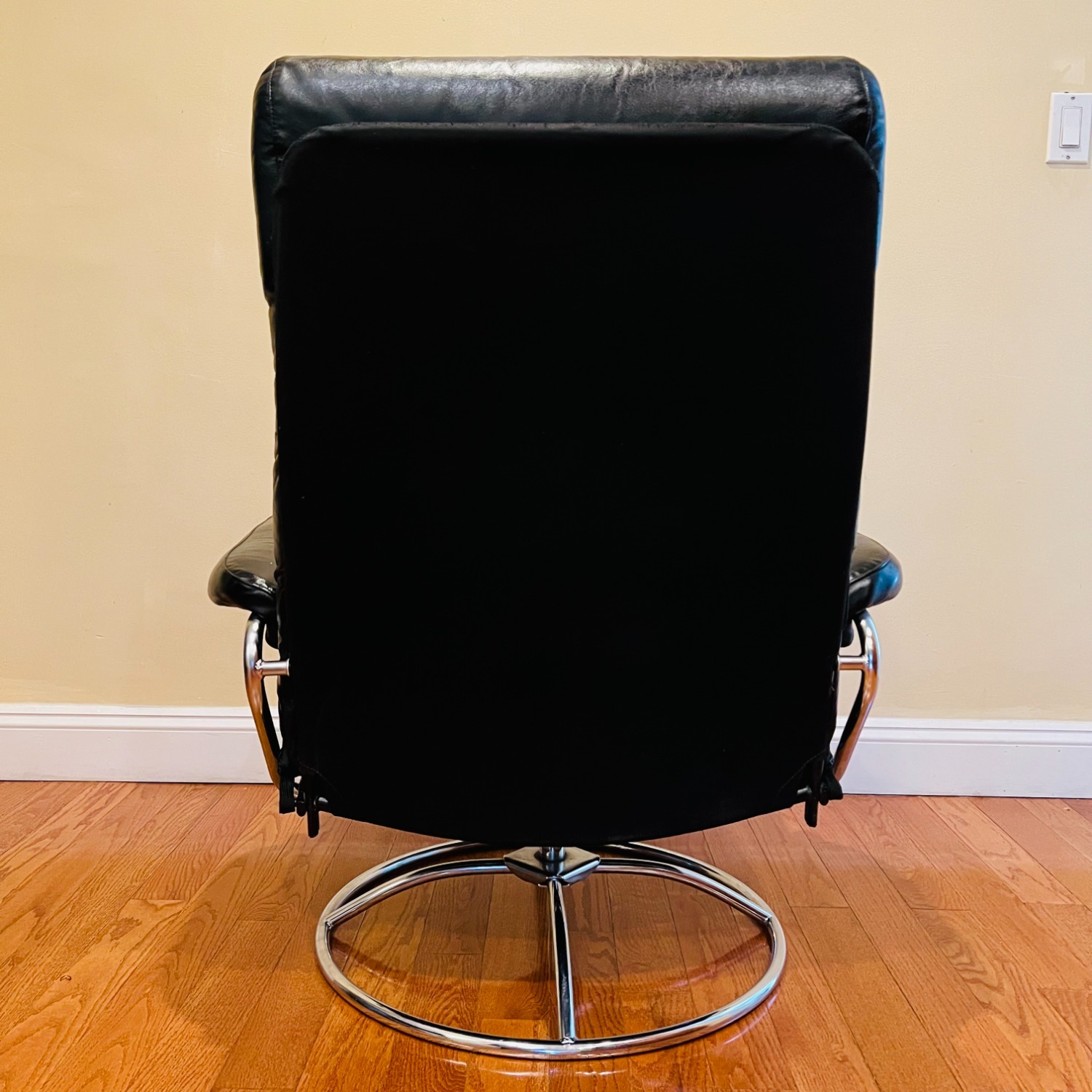 Vintage Plycraft Lounge Chair & Ottoman - image-7