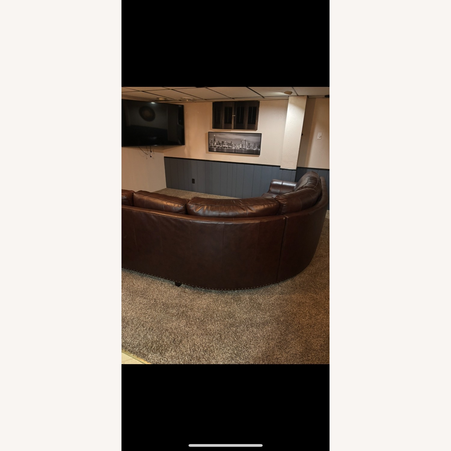 Walter E Smith 3 piece Sectional Leather Sofa - image-4