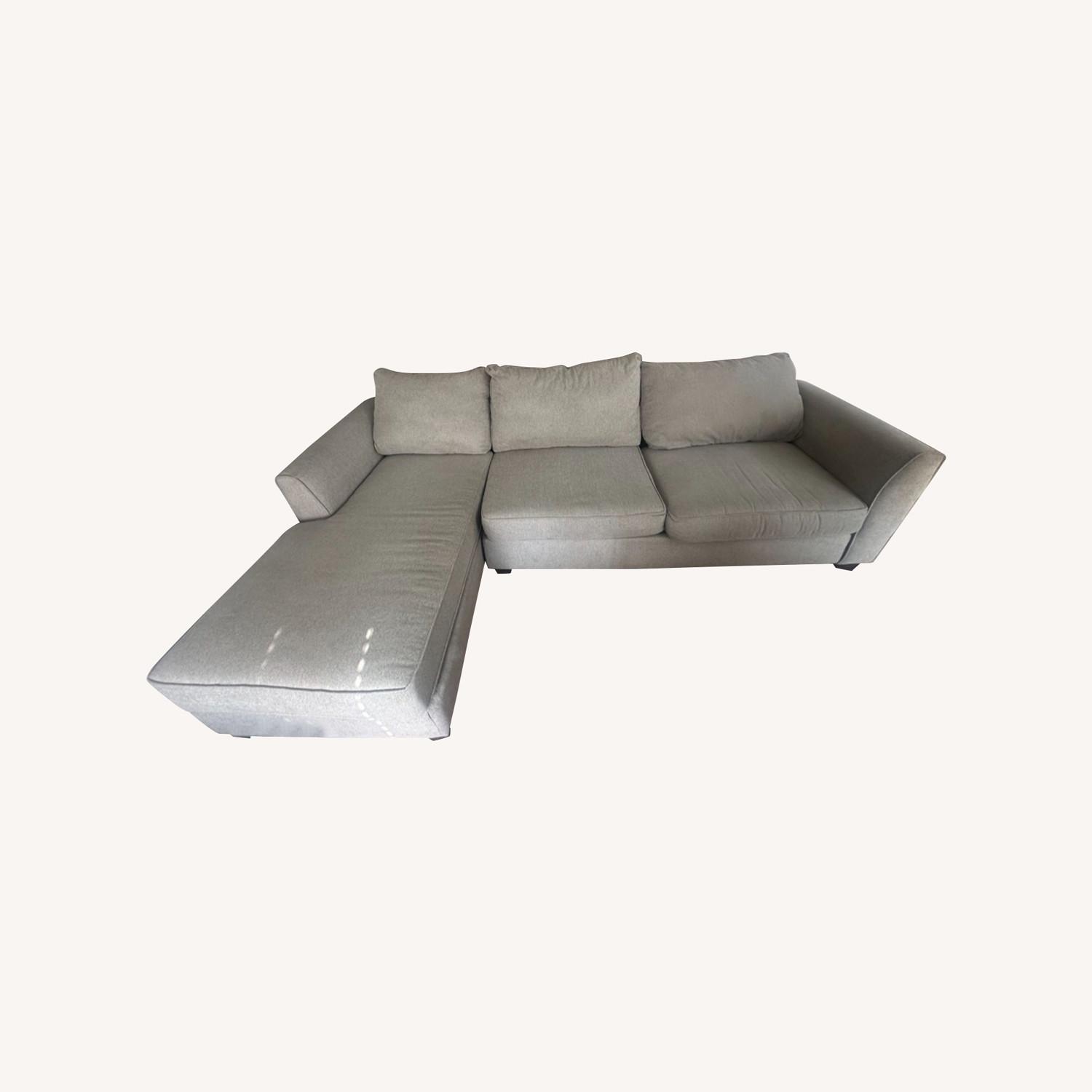 Raymour & Flanigan Gray Sectional - image-0