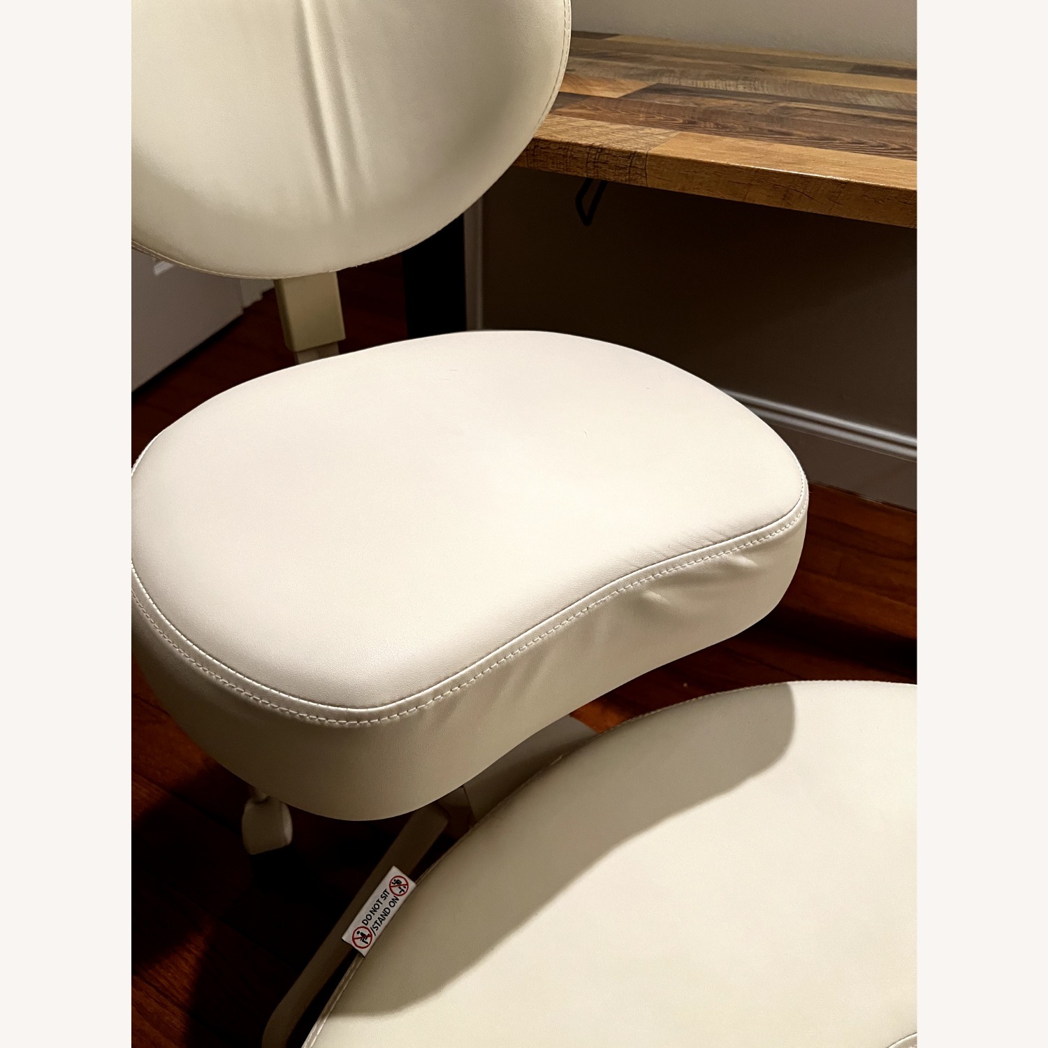 Pipersong Pro White Faux Leather Office Chair - image-5