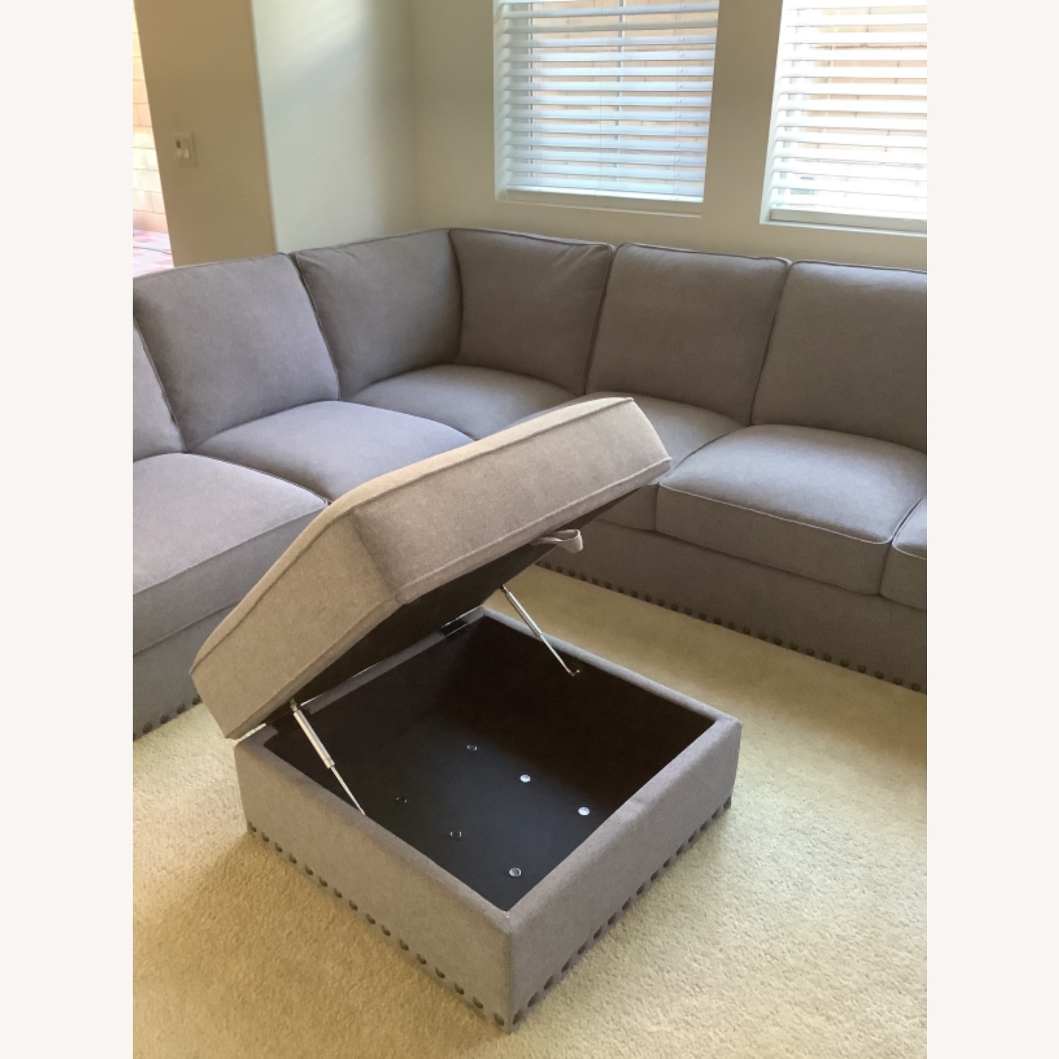 Thomasvills Sofa - image-3