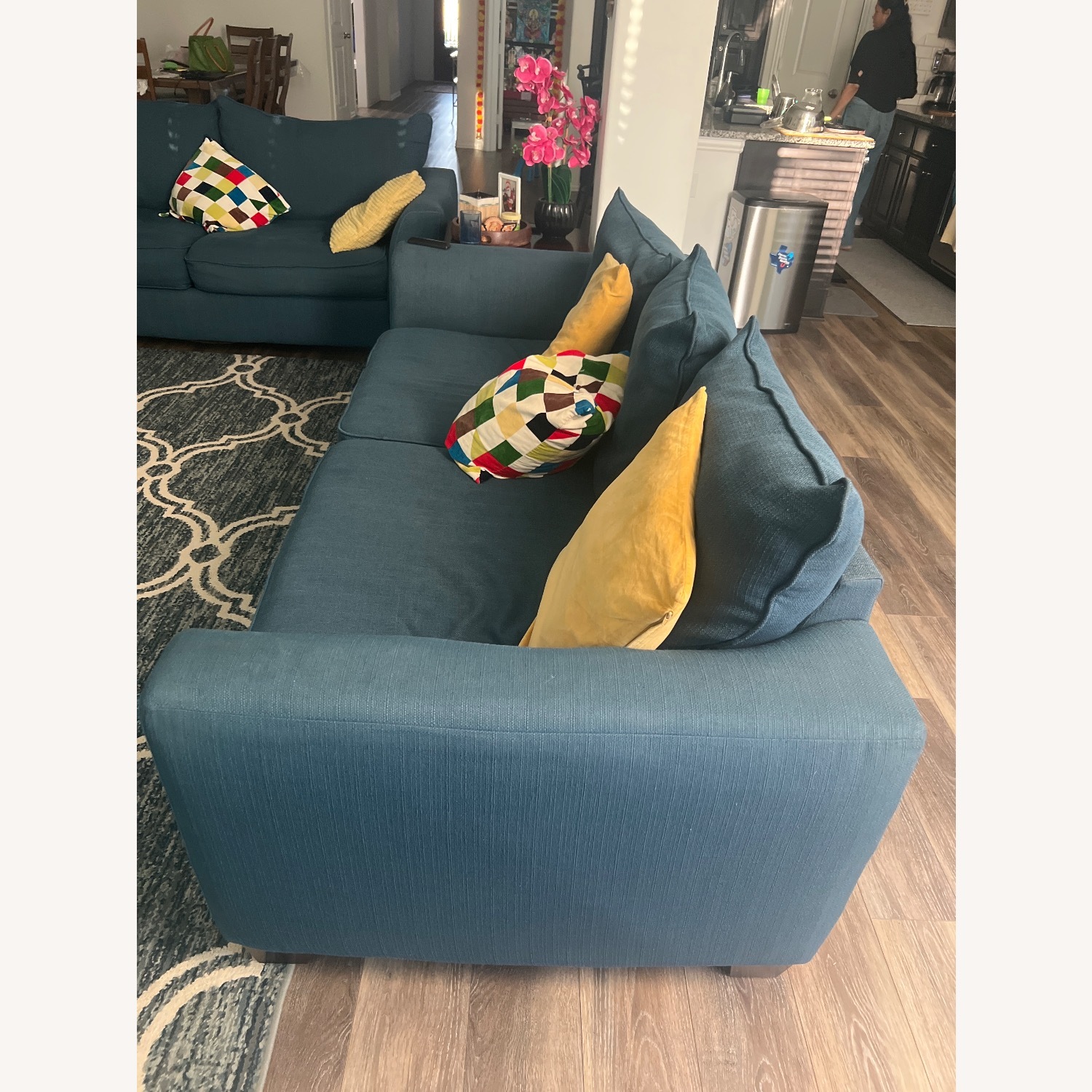 Rooms To Go  2 Piece Sectional - image-4