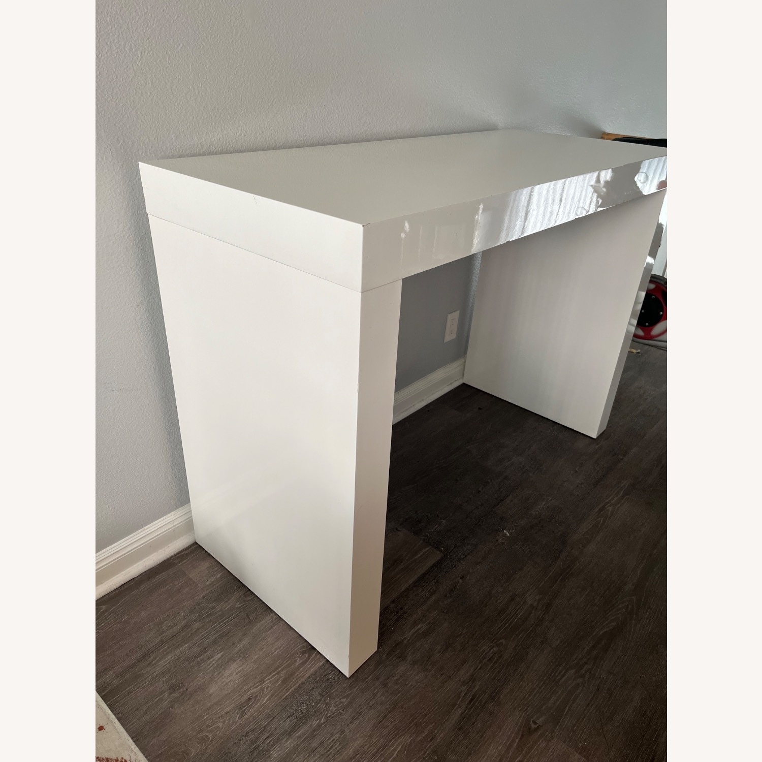 Sunpan High Gloss White Bar Height Table - image-2