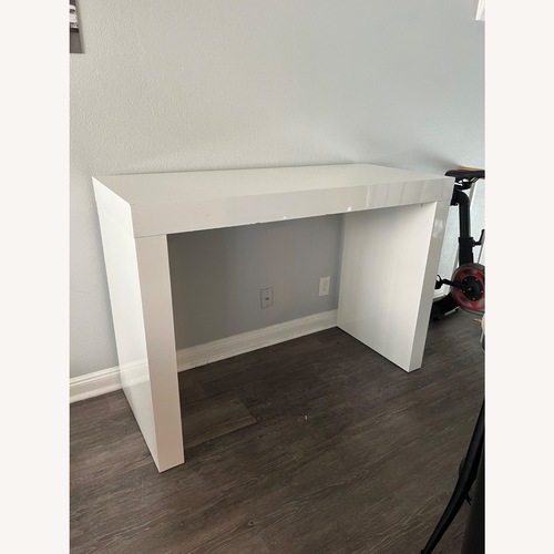 Used Sunpan High Gloss White Bar Height Table for sale on AptDeco