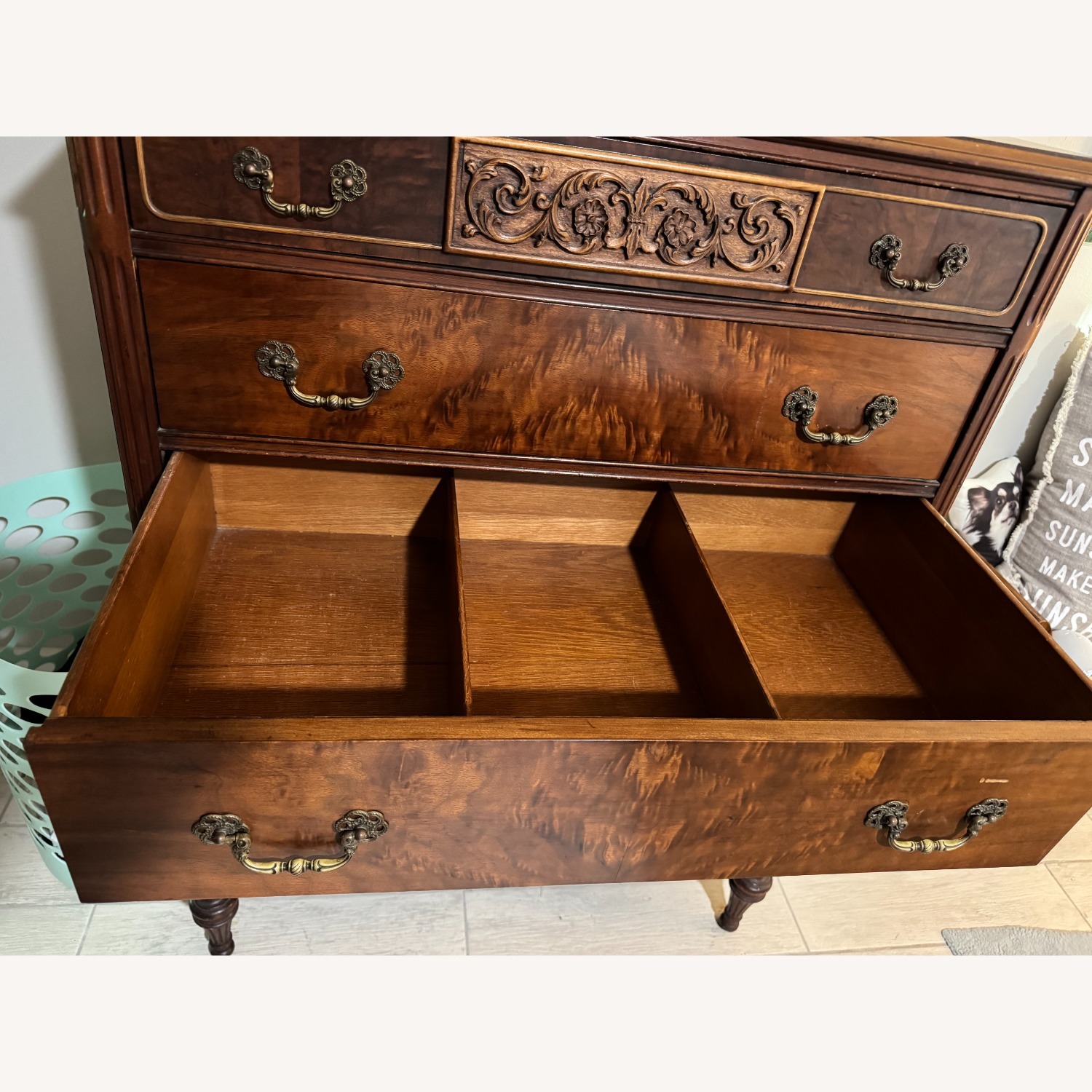 Vintage/Antique Dresser - image-5