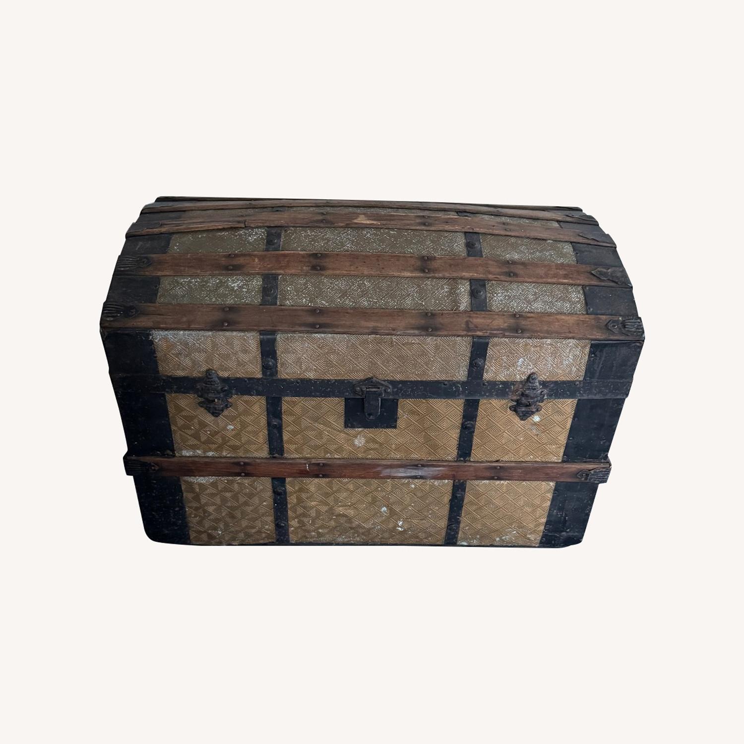 Vintage/Antique Chest - image-0