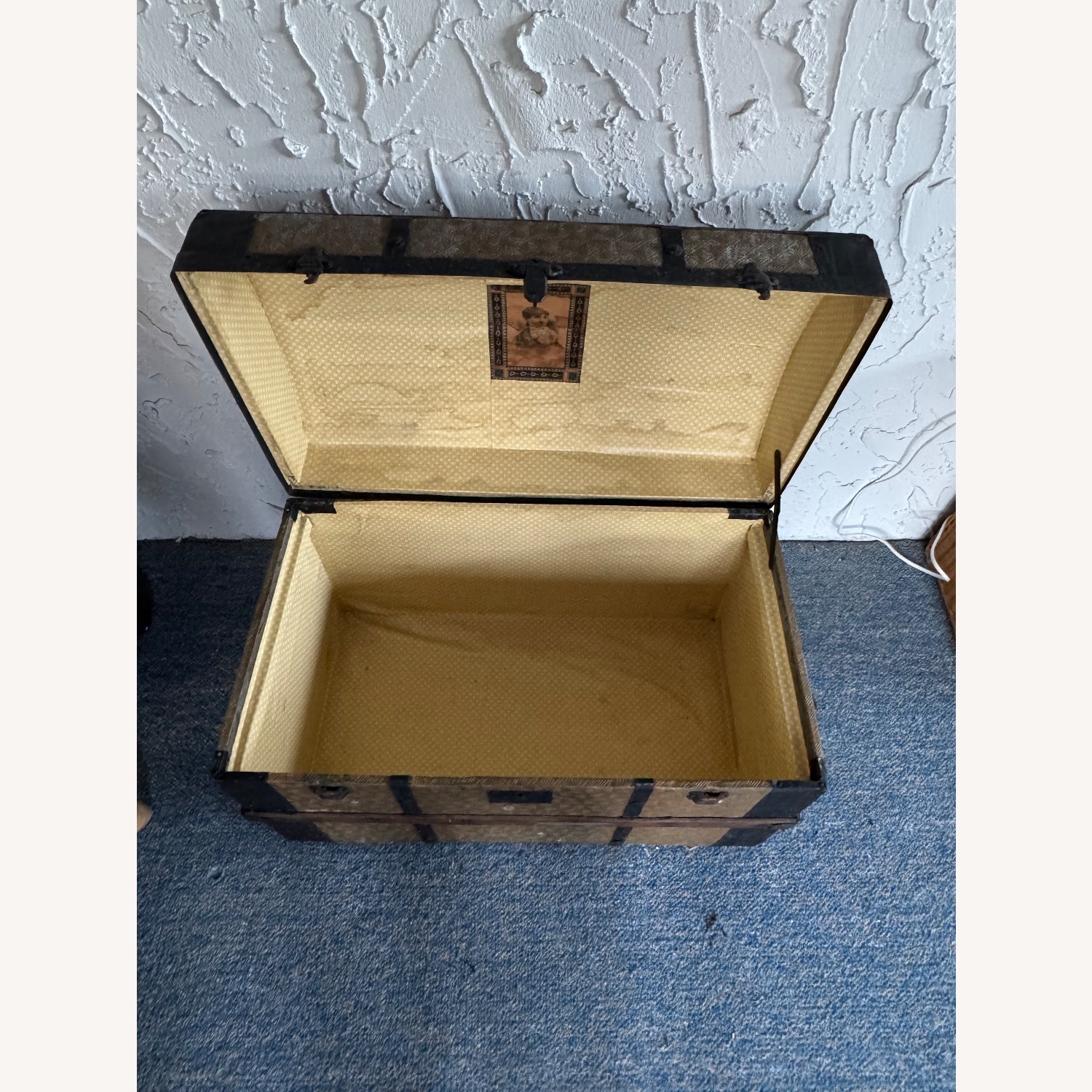 Vintage/Antique Chest - image-3