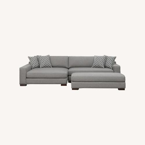 Used Synergy Home Furnishings 3+ Piece Sectional for sale on AptDeco