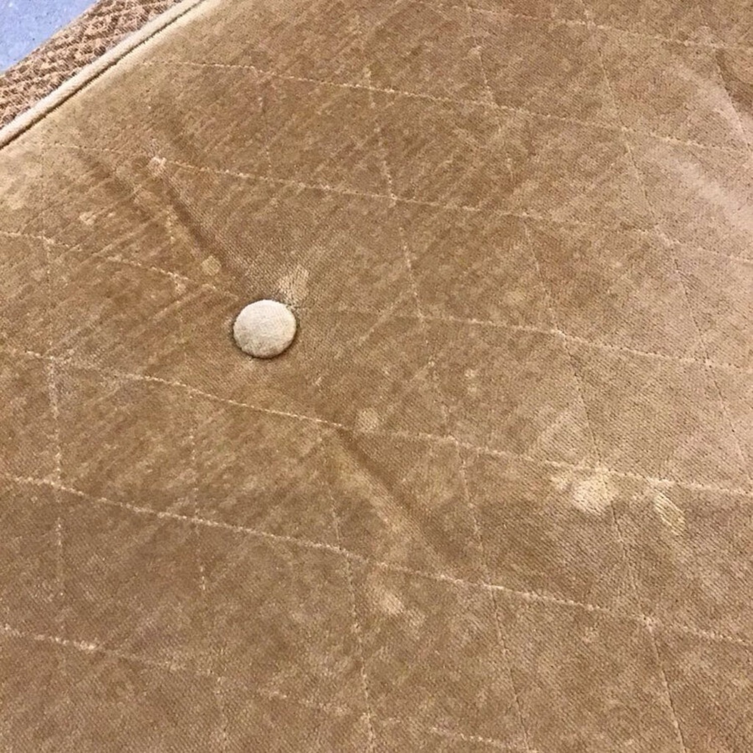 Traditional Upholstered Button Tufted Bench - image-8