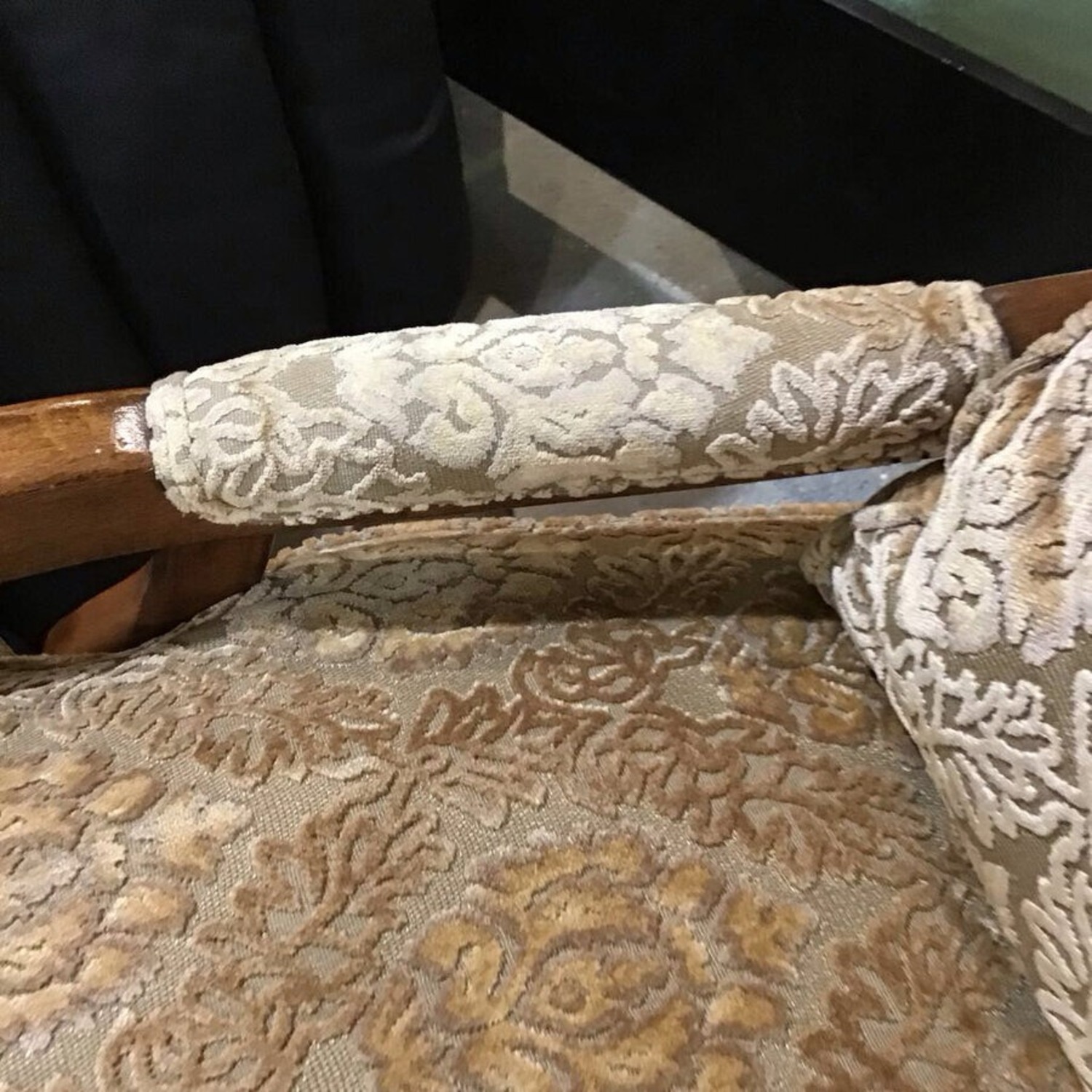 Hickory White Juliette Chair w Matching Ottoman - image-10