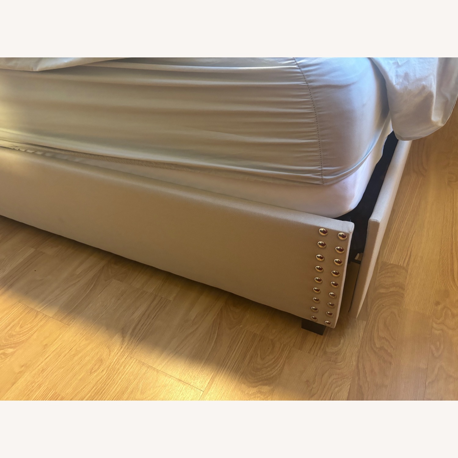 Feonase Queen Bed Frame with 4 Storage Drawers - image-2