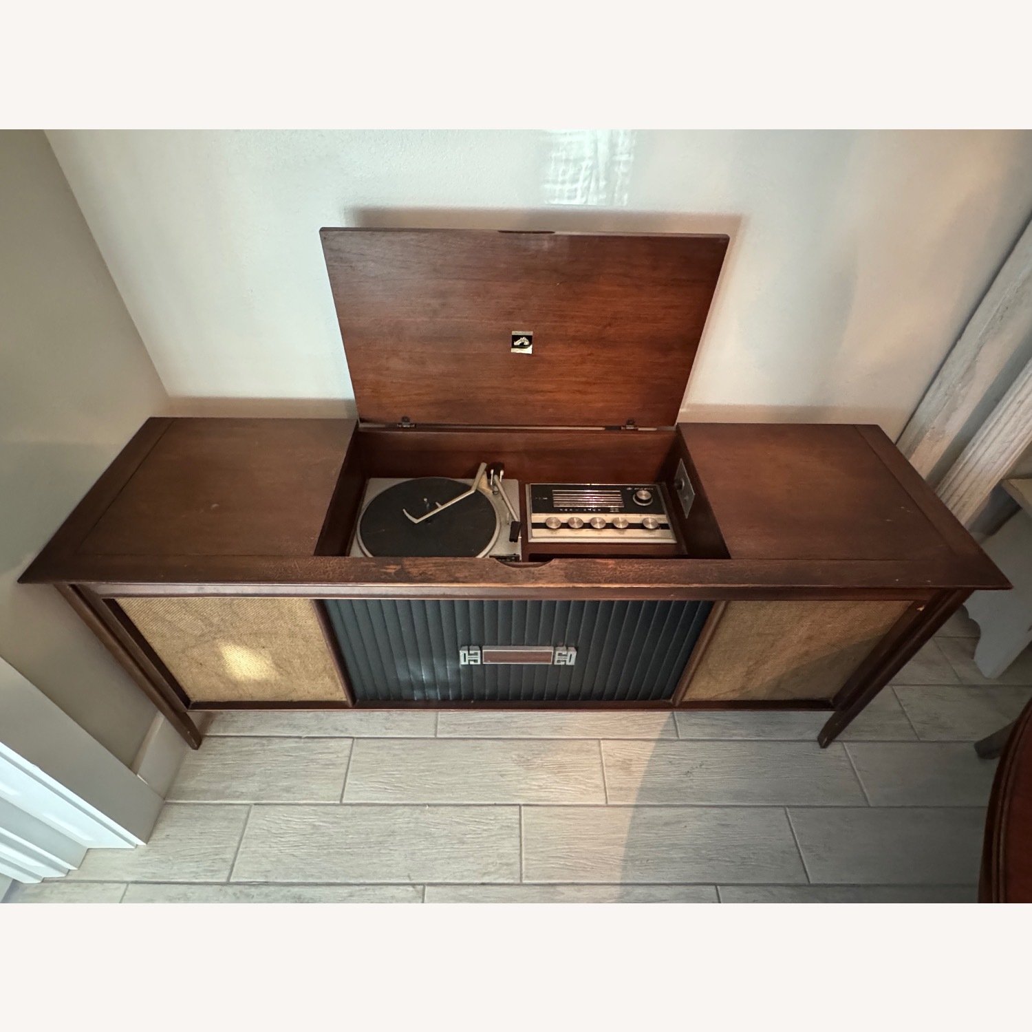 RCA Victor Stereo Console - image-3