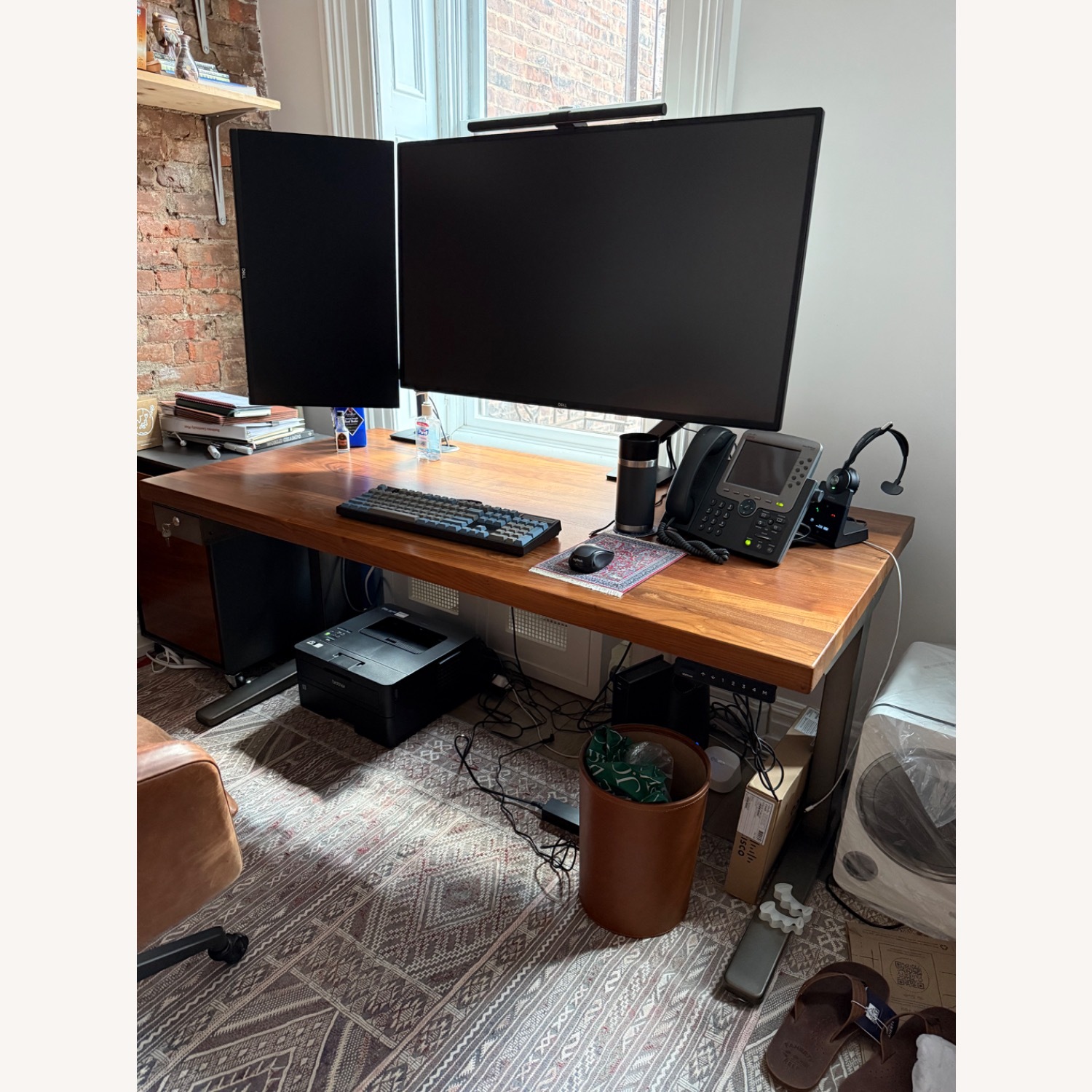 Uplift V3 Solid Wood Standing Desk - image-3