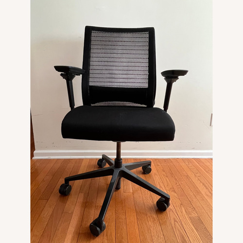 Used Black Office Chairs for sale on AptDeco