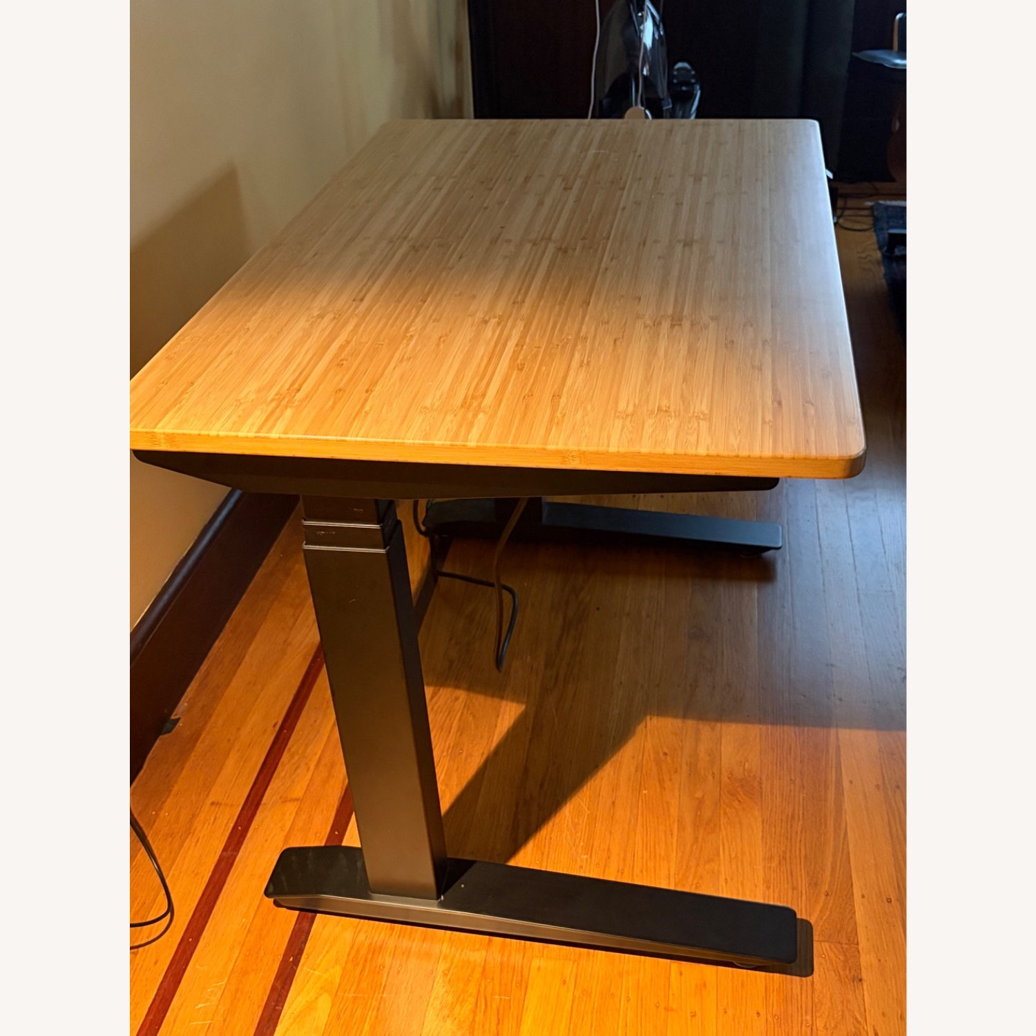 Amazon Fully Jarvis Desk - image-1