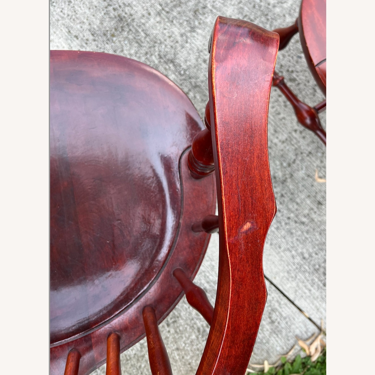 Nichols & Stone Cherry Windsor Armchairs Pair - image-5