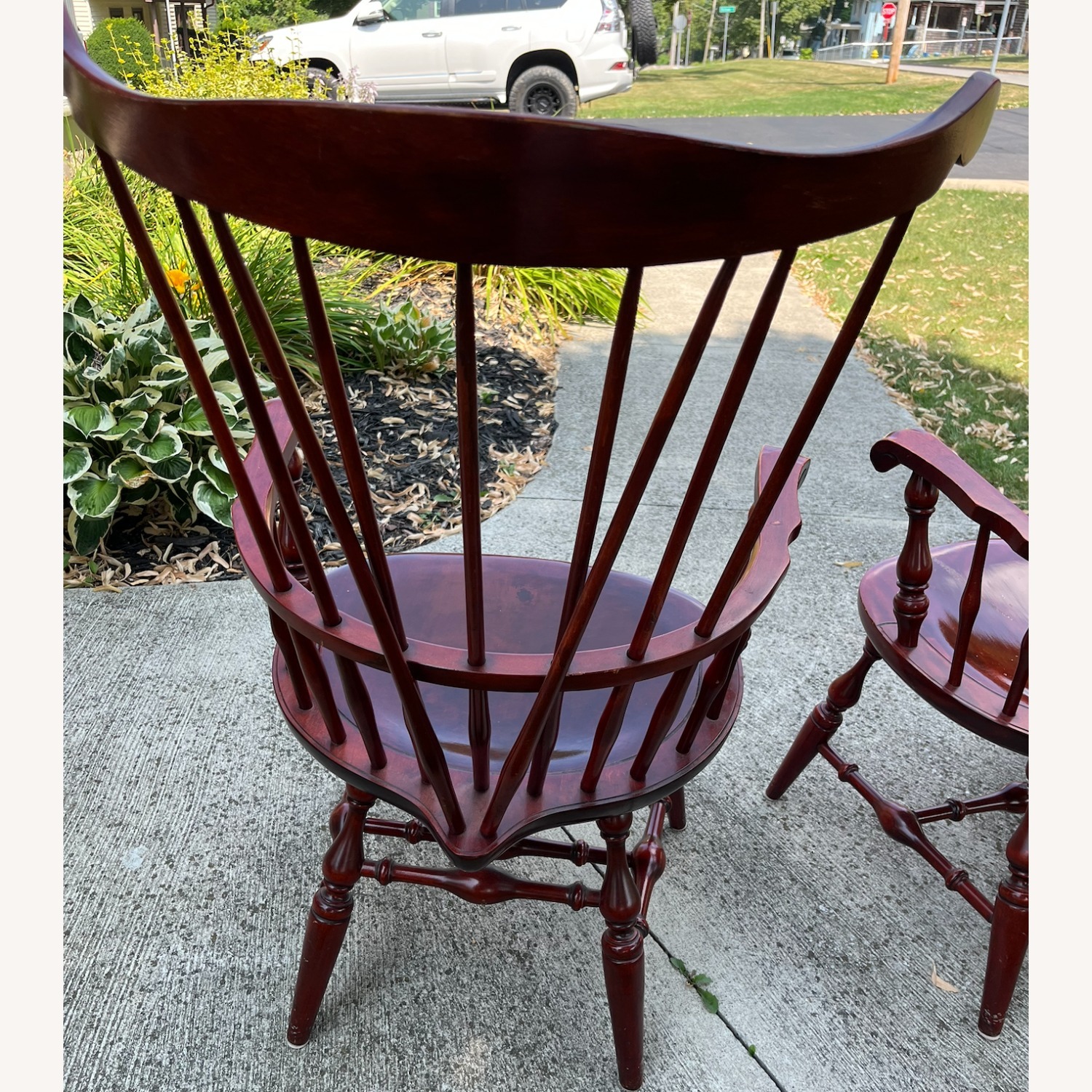 Nichols & Stone Cherry Windsor Armchairs Pair - image-3