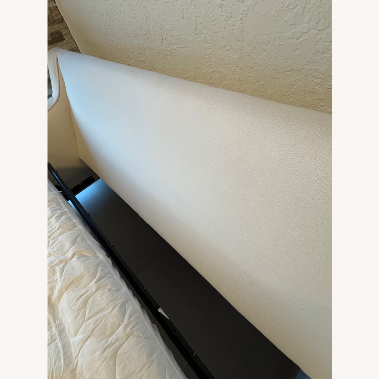 City Furniture White Fabric Loveseat - image-7